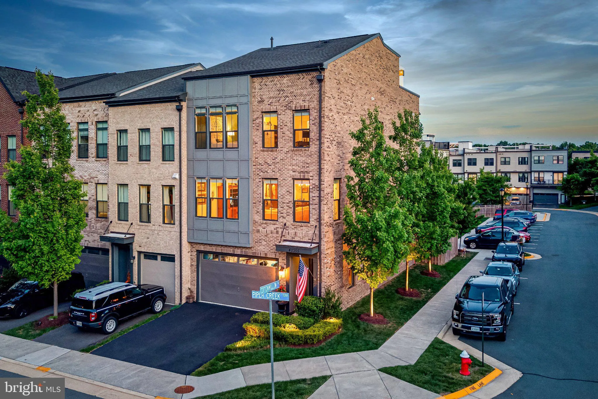 42355 PIPER CREEK, Ashburn, VA 20148