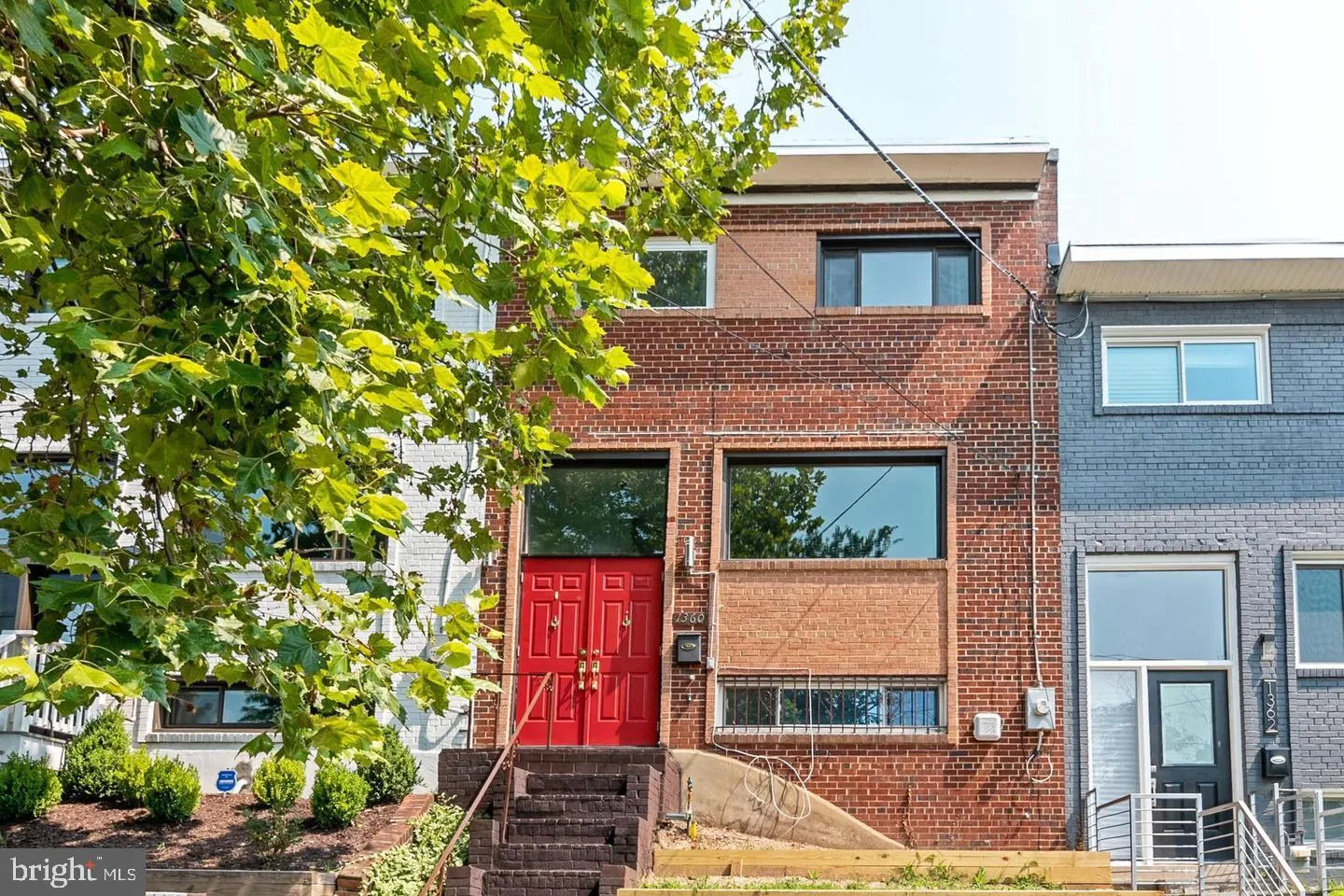 1360 W STREET, Washington, DC 20018