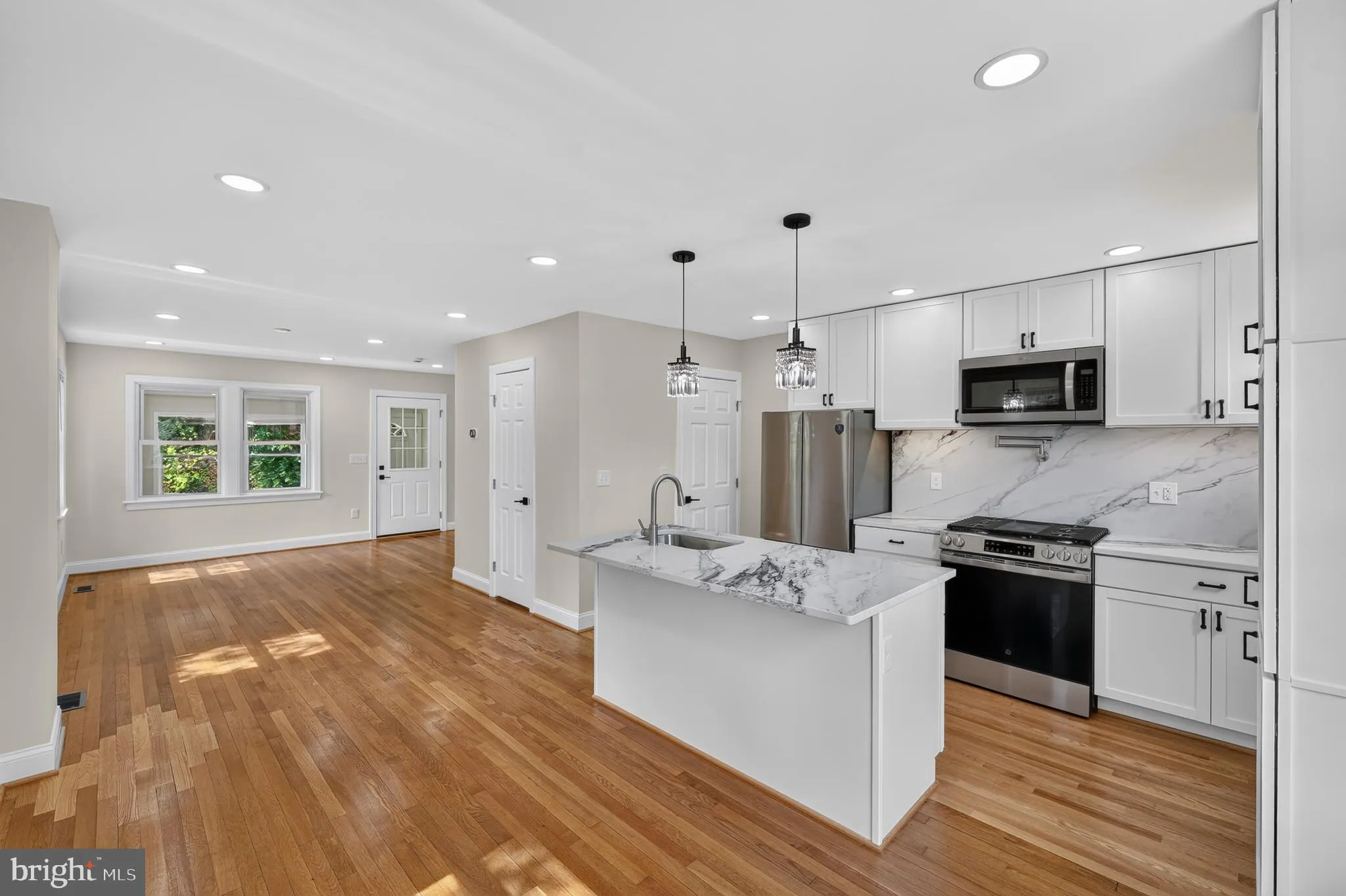 1712 U STREET, Washington, DC 20020