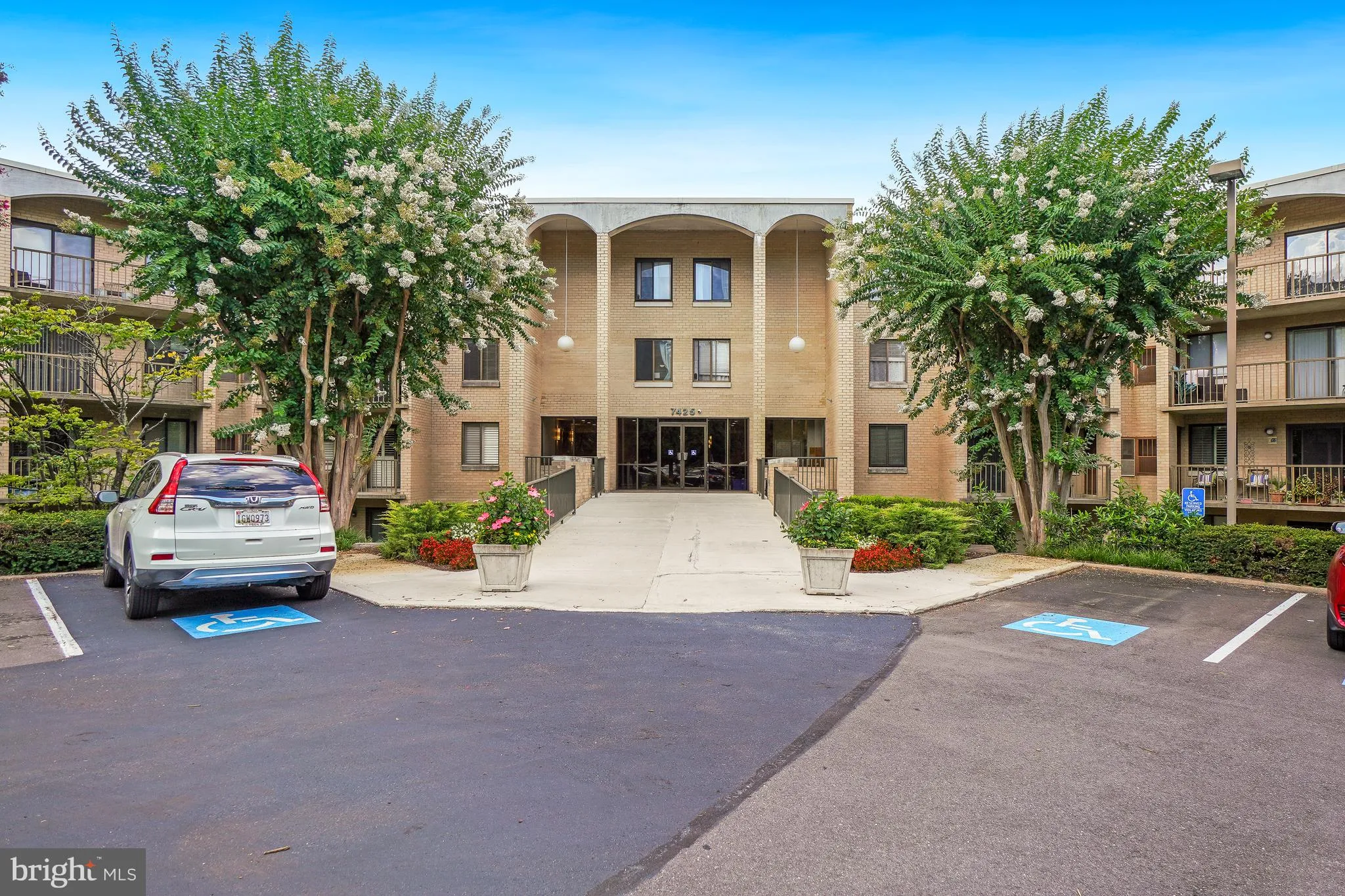 7425 DEMOCRACY BOULEVARD, Bethesda, MD 20817