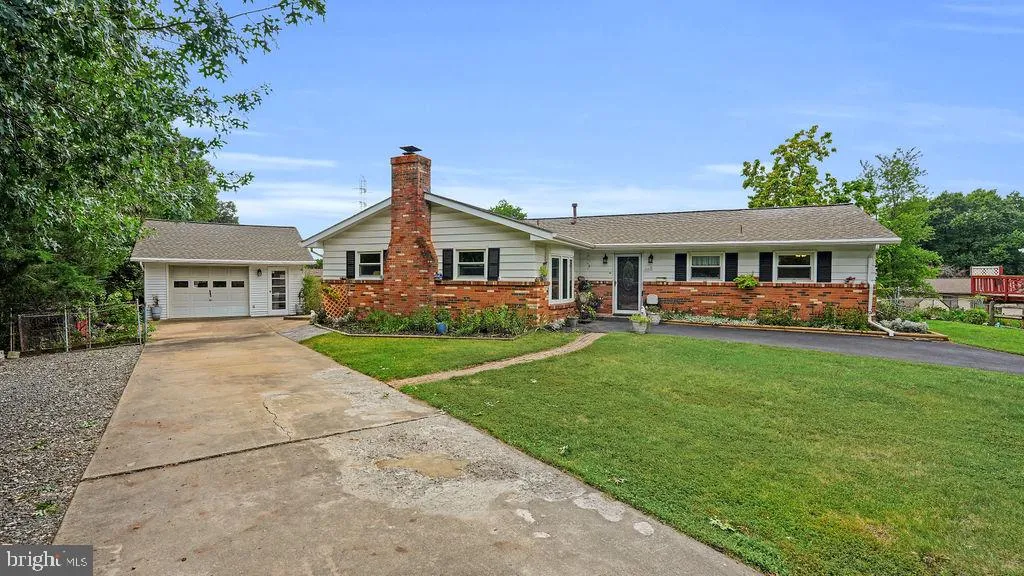 1115 DICKENSON AVENUE, Sterling, VA 20164