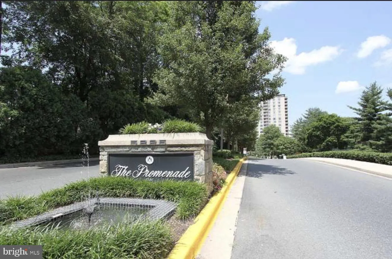 5225 POOKS HILL ROAD, Bethesda, MD 20814
