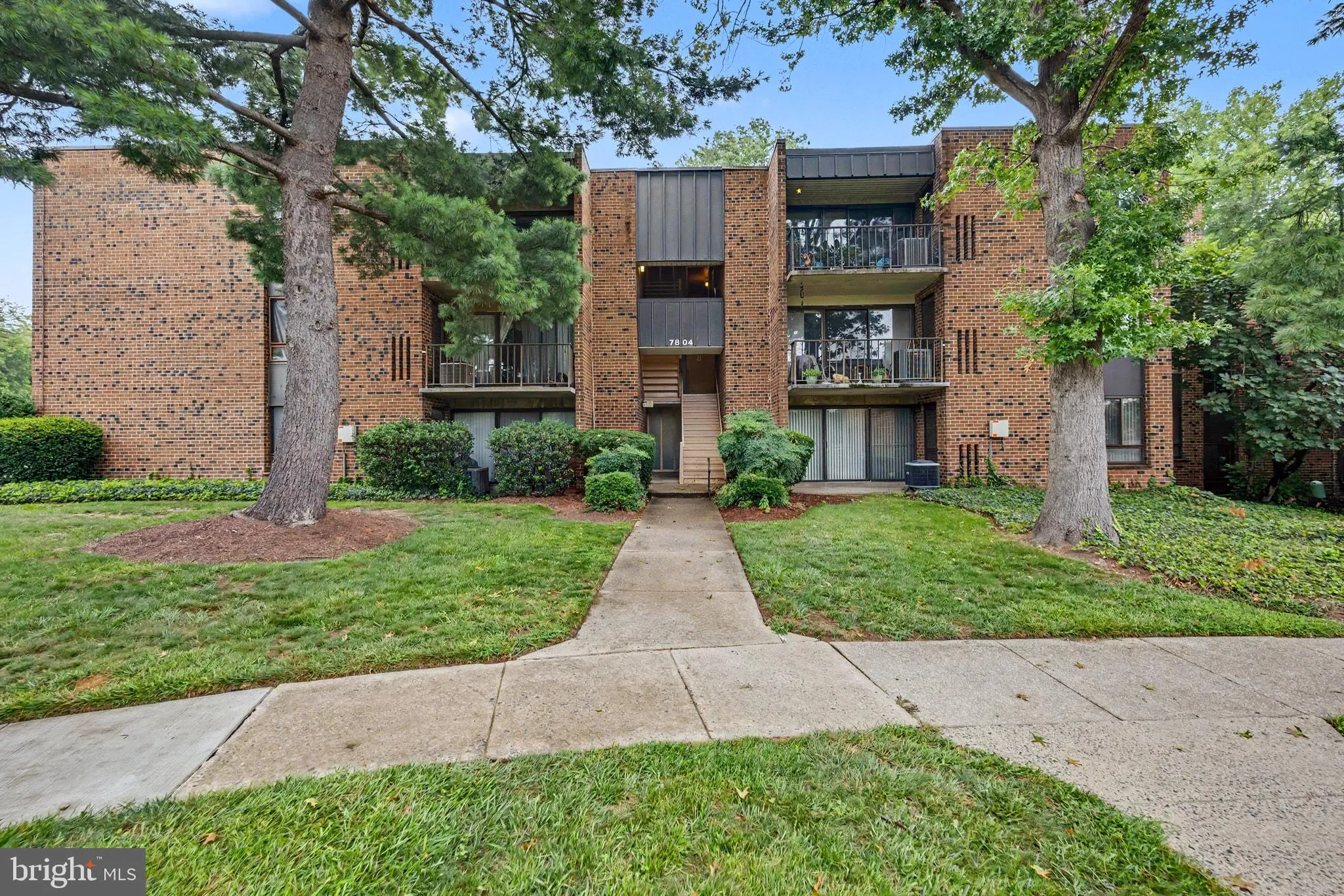 7804 DASSETT COURT, Annandale, VA 22003