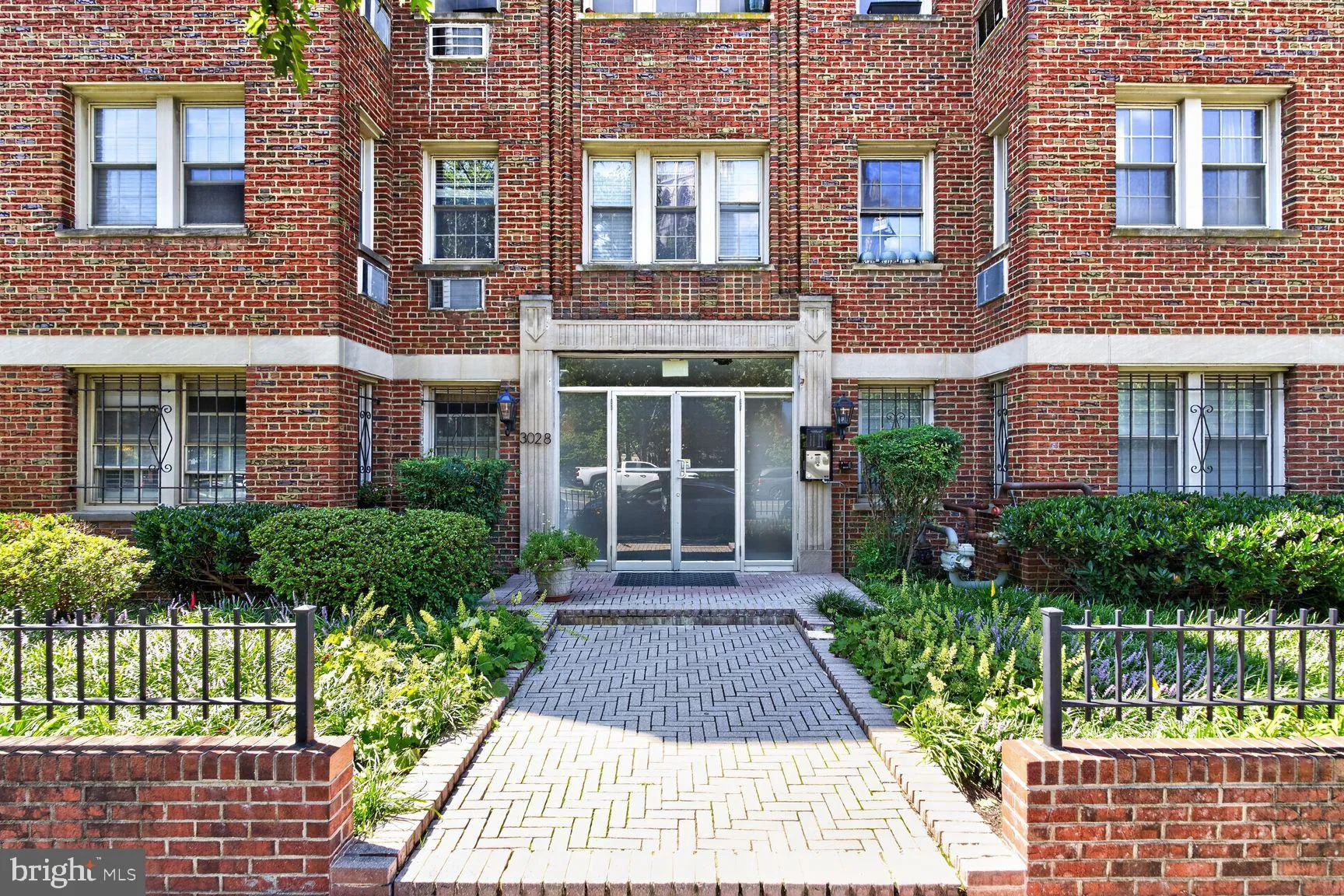 3028 WISCONSIN AVENUE, Washington, DC 20016