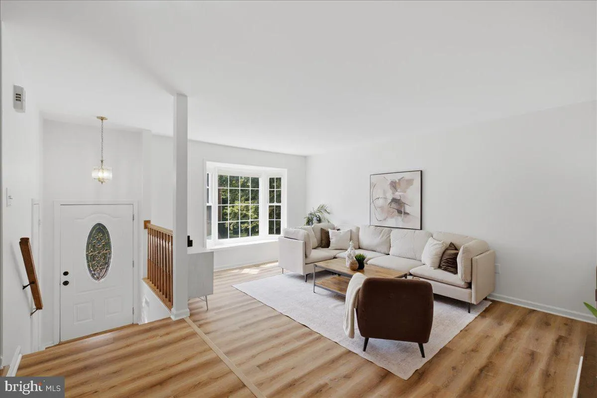 8902 WINDING HOLLOW WAY, Springfield, VA 22152