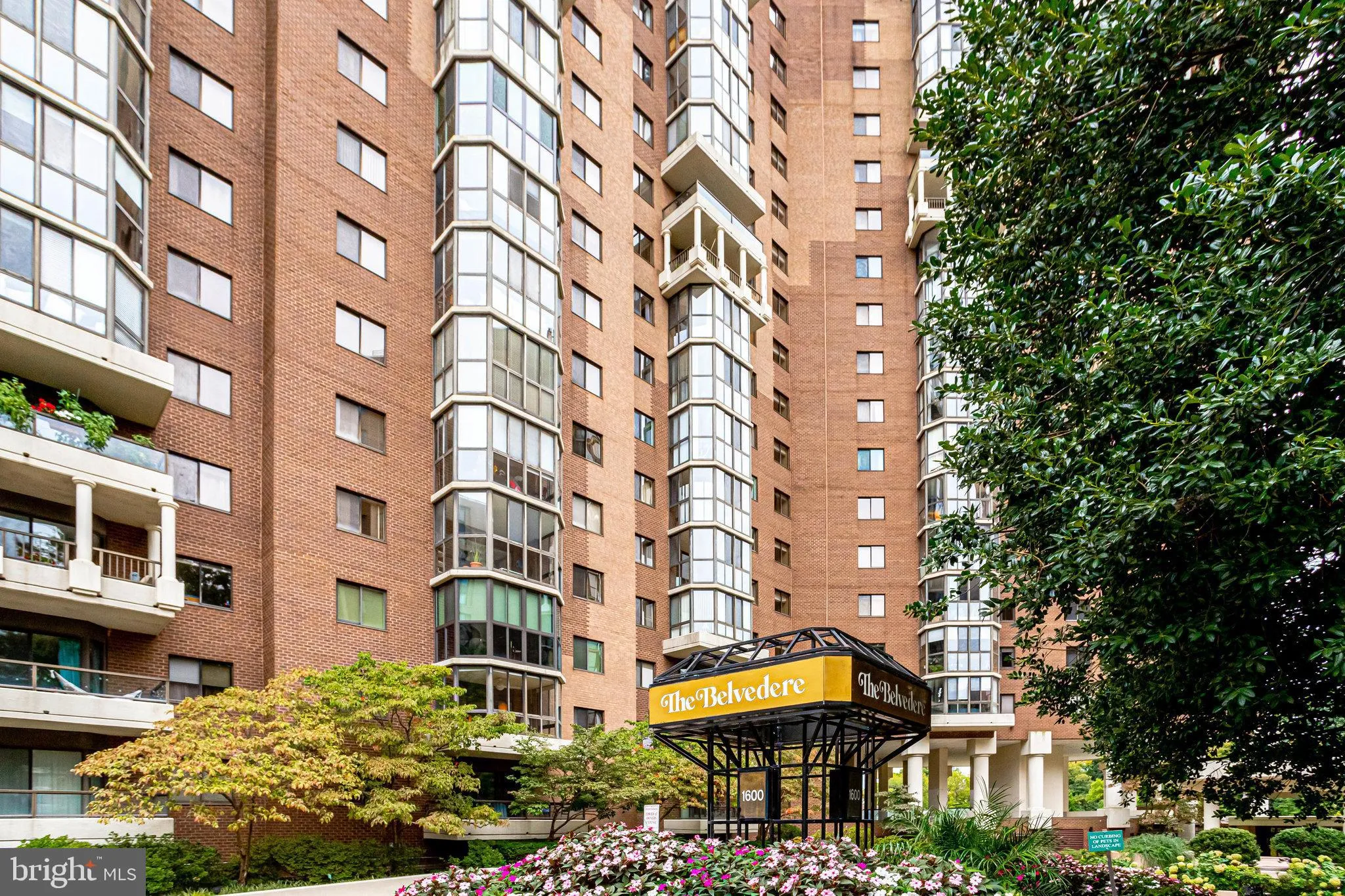 1600 OAK STREET, Arlington, VA 22209
