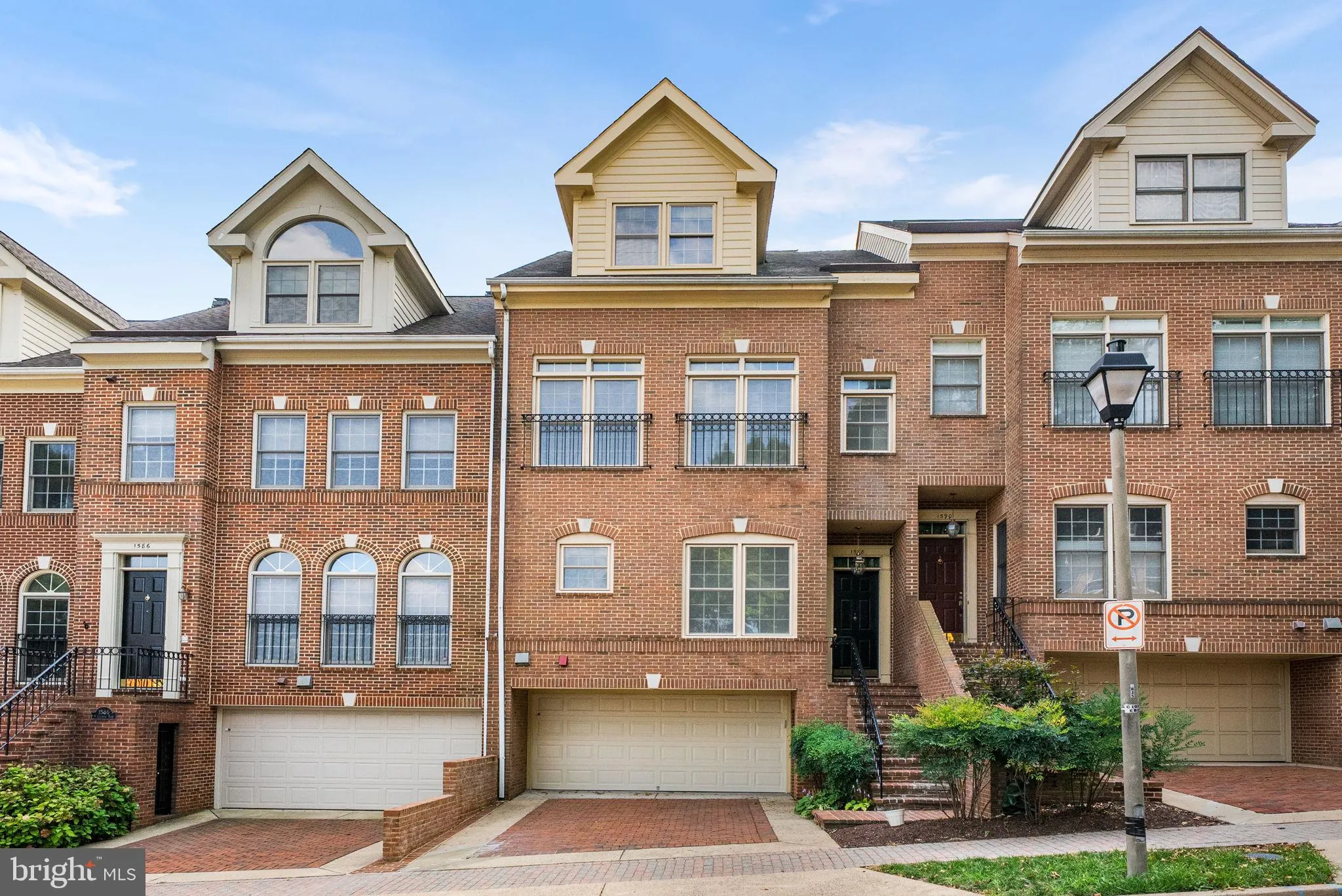 1588 COLONIAL TERRACE, Arlington, VA 22209