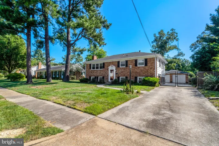 7907 Donelson Street, Alexandria, VA 22309