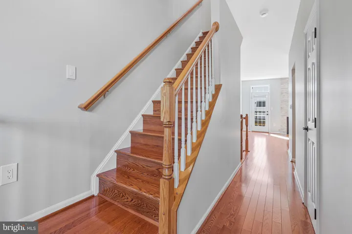 6988 Cromarty Drive, Alexandria, VA 22315