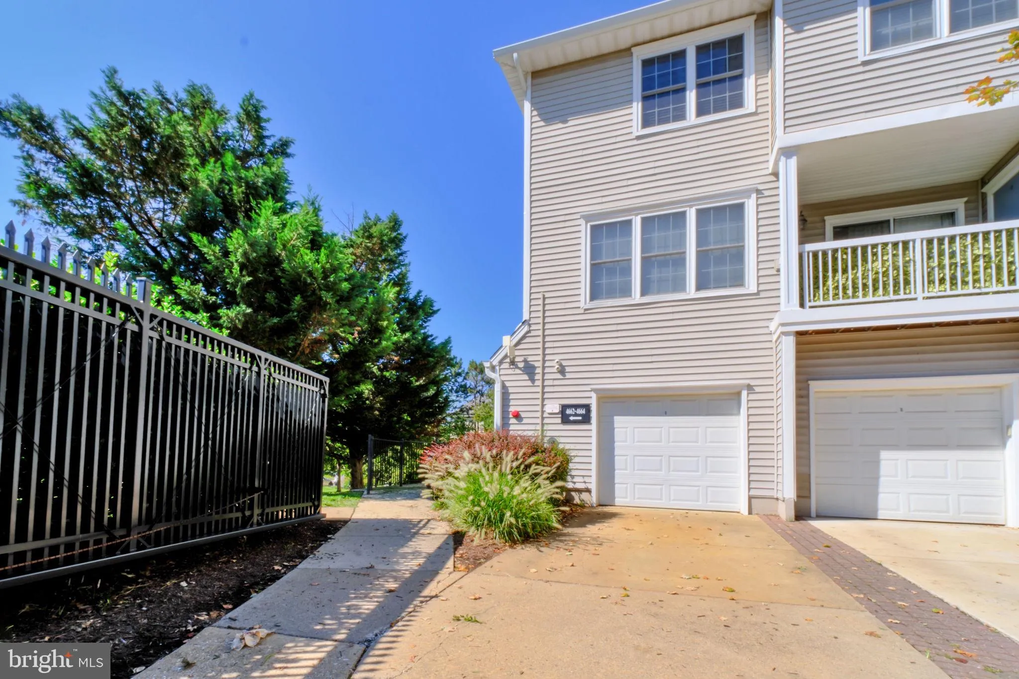 4664 SUPERIOR SQUARE, Fairfax, VA 22033