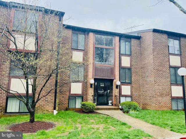 9707 KINGS CROWN COURT, Fairfax, VA 22031