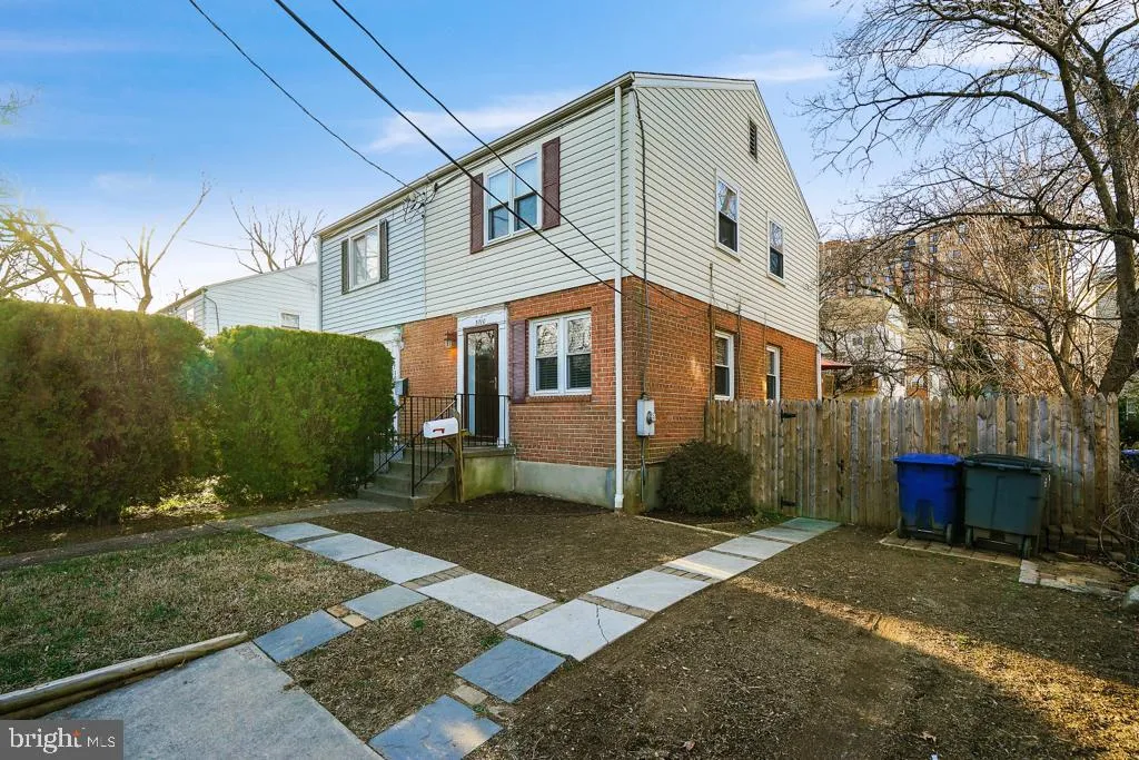 5710 FENWICK DRIVE, Alexandria, VA 22303