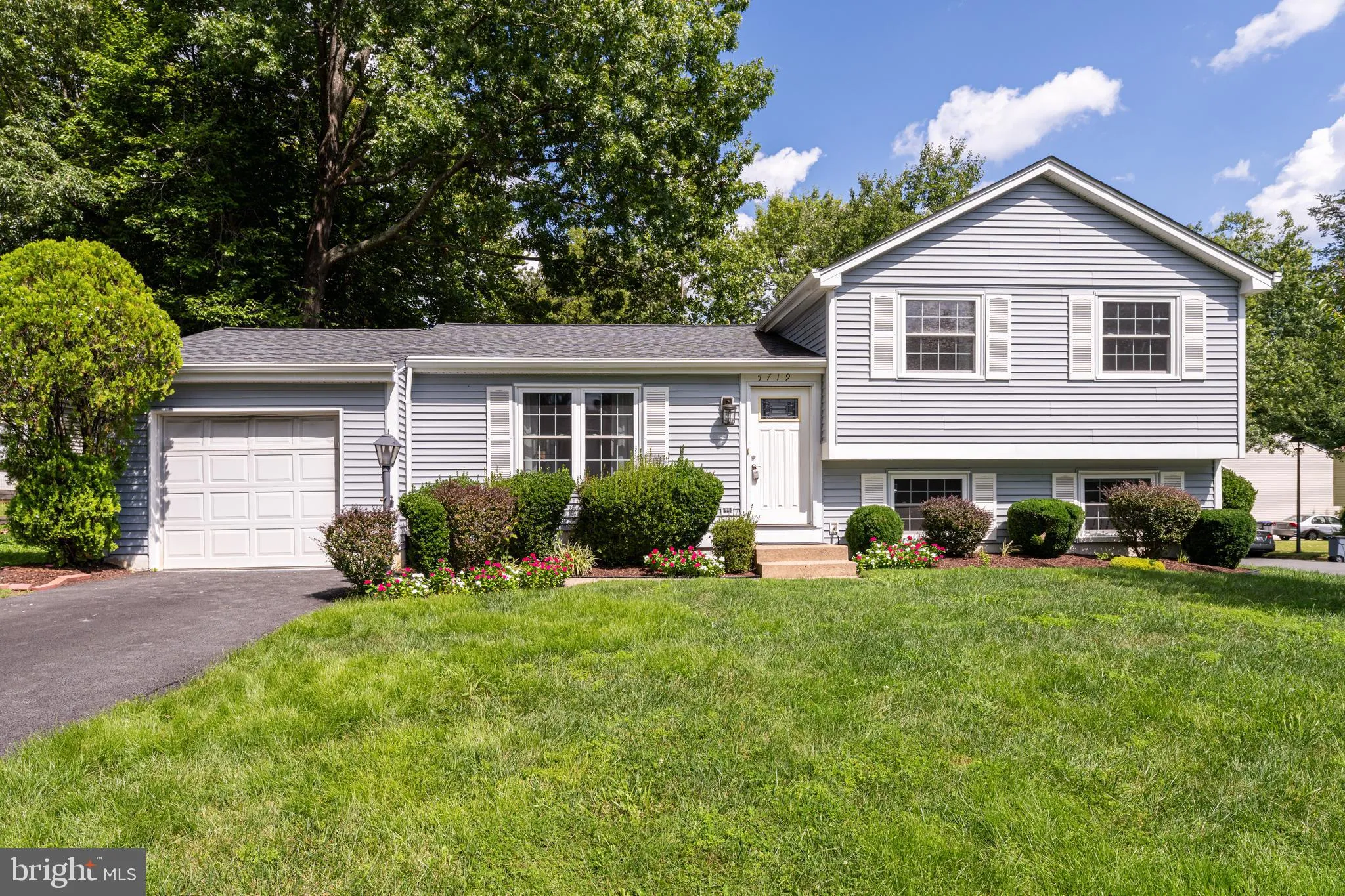 5719 OAK APPLE COURT, Burke, VA 22015