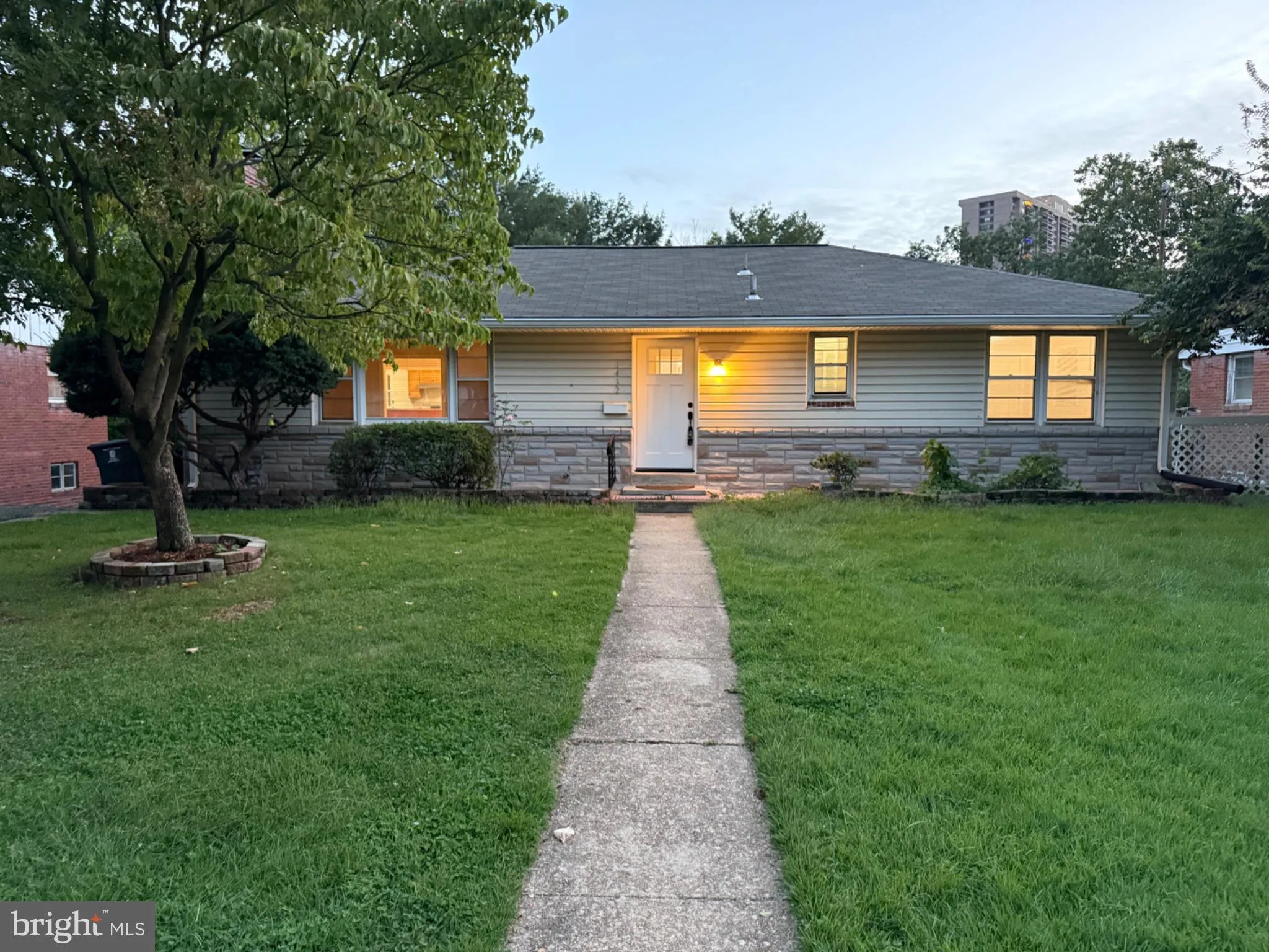1432 GREENBRIER STREET, Arlington, VA 22206