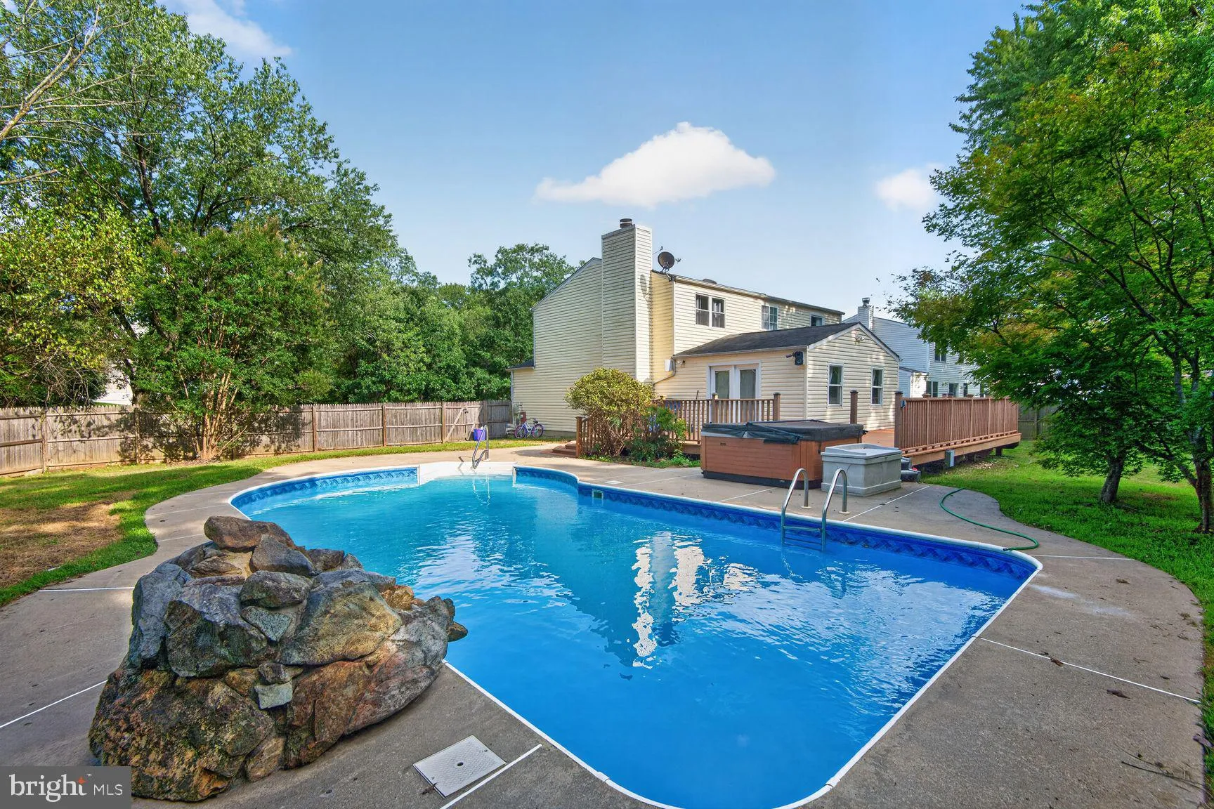 17316 AMITY DRIVE, Gaithersburg, MD 20877
