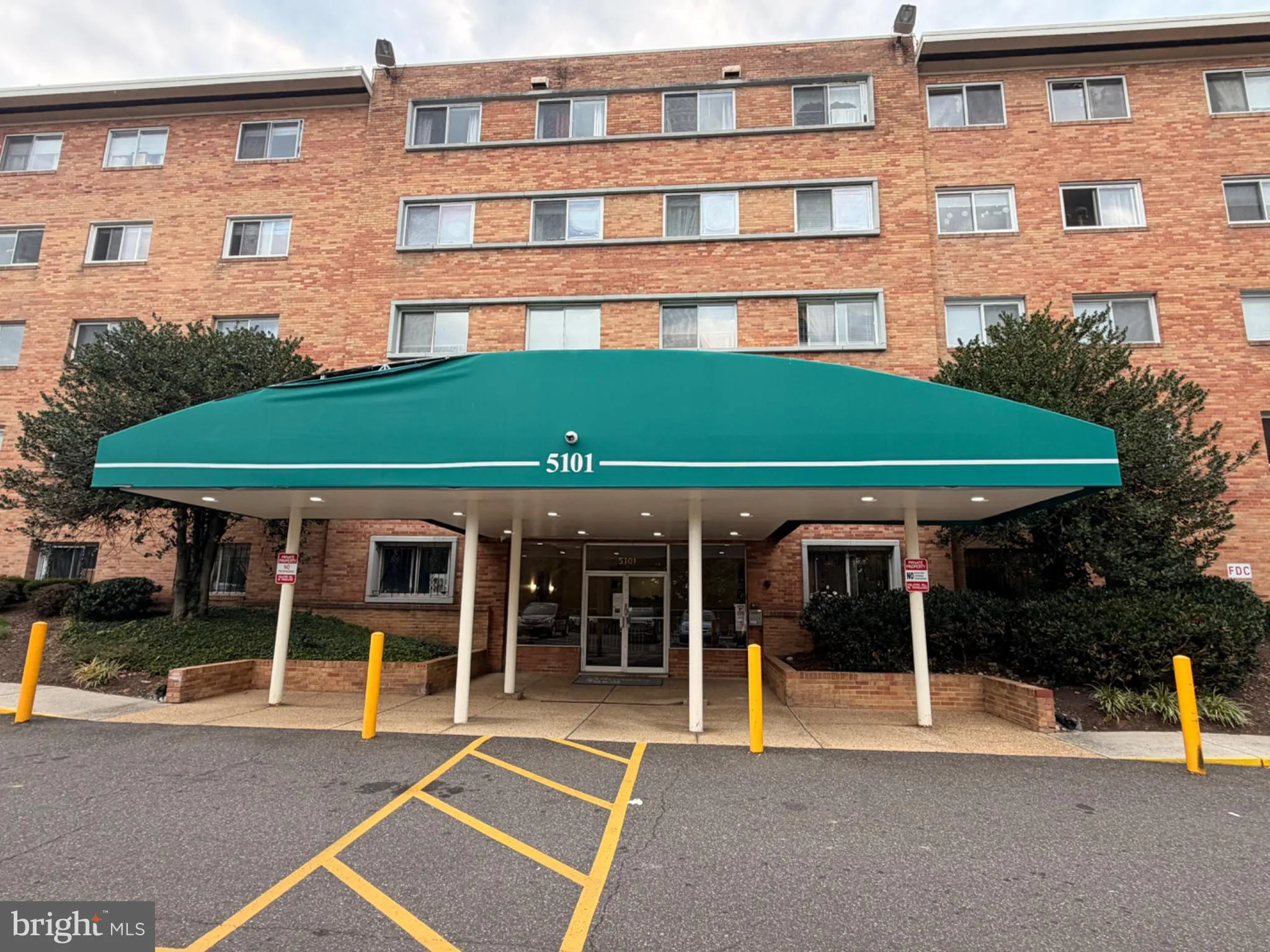 5101 8TH ROAD, Arlington, VA 22204