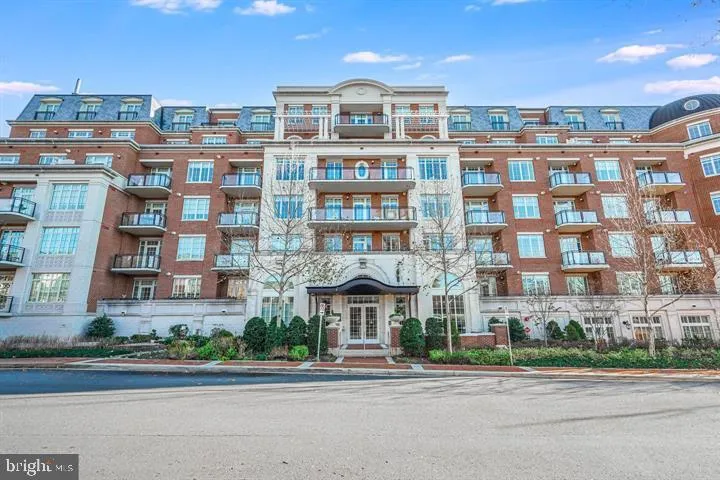 6900 FLEETWOOD ROAD, Mclean, VA 22101
