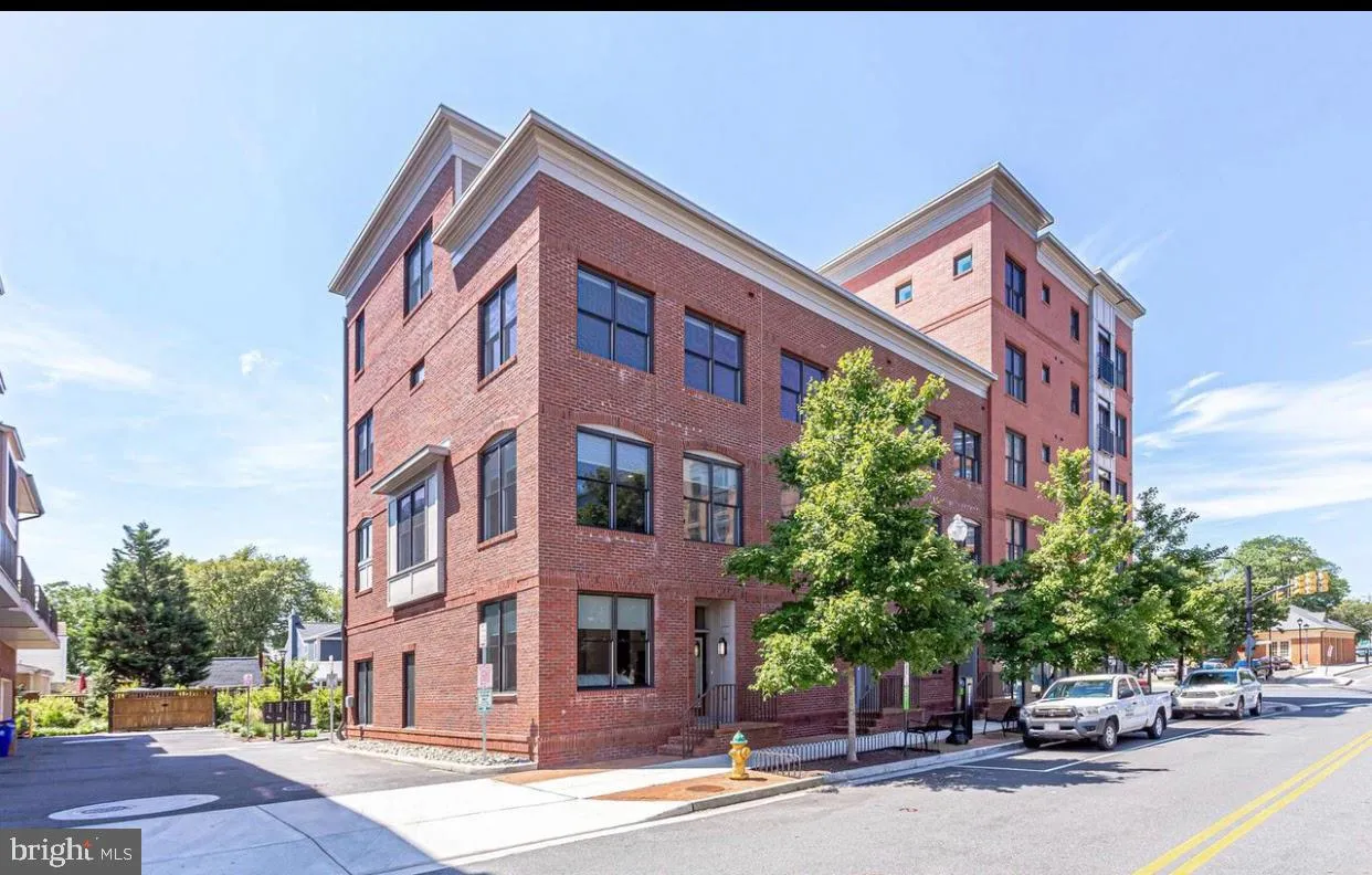 2810 11TH STREET, Arlington, VA 22204