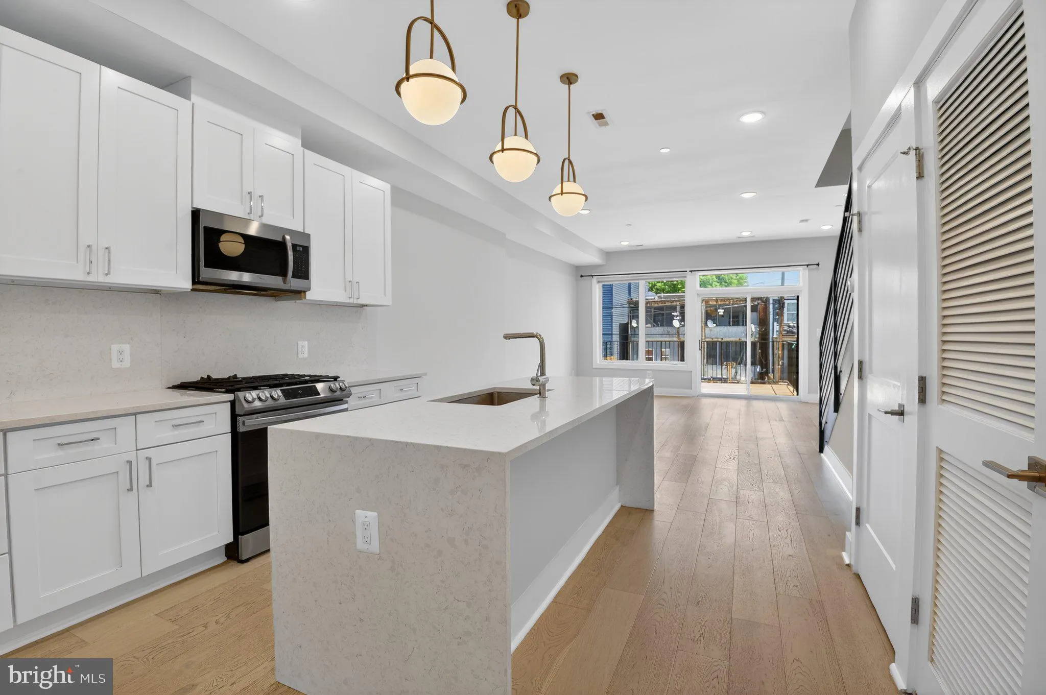 217 20TH STREET, Washington, DC 20002