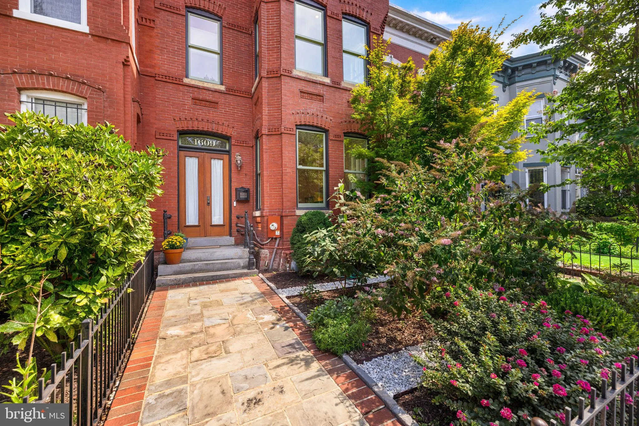1609 8TH STREET, Washington, DC 20001