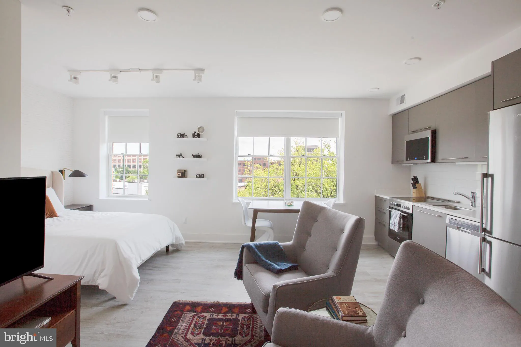 816 POTOMAC AVENUE, Washington, DC 20003