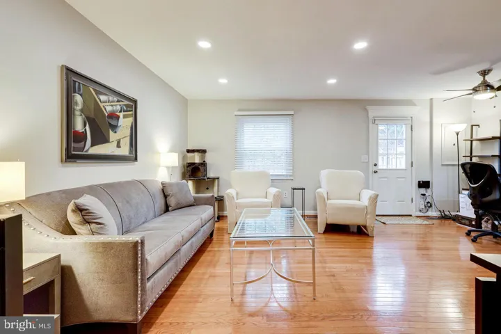6295 Hillary Ct, Alexandria, Virginia 22315