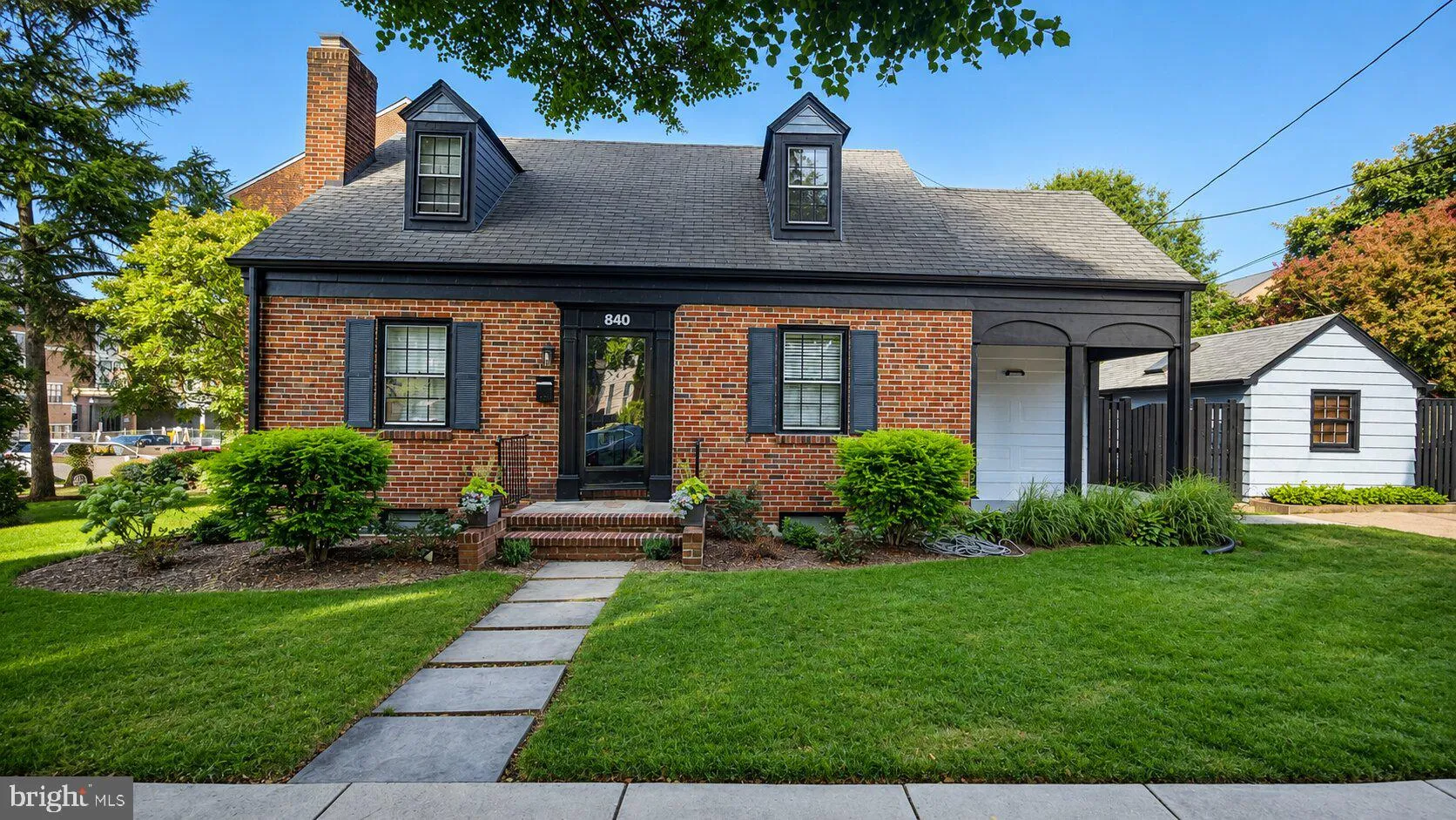 840 WAYNE STREET, Arlington, VA 22204
