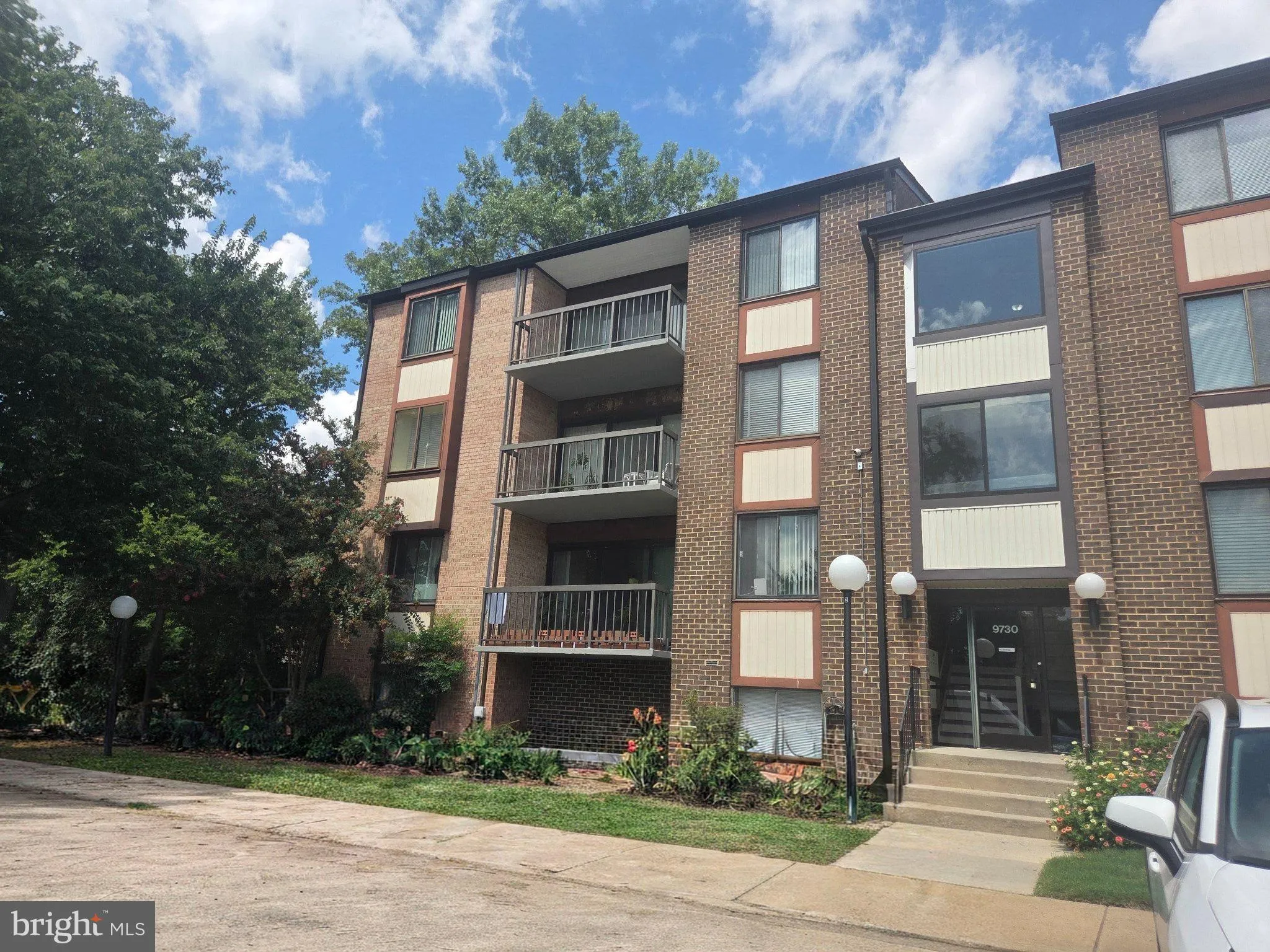 9730 KINGSBRIDGE DRIVE, Fairfax, VA 22031