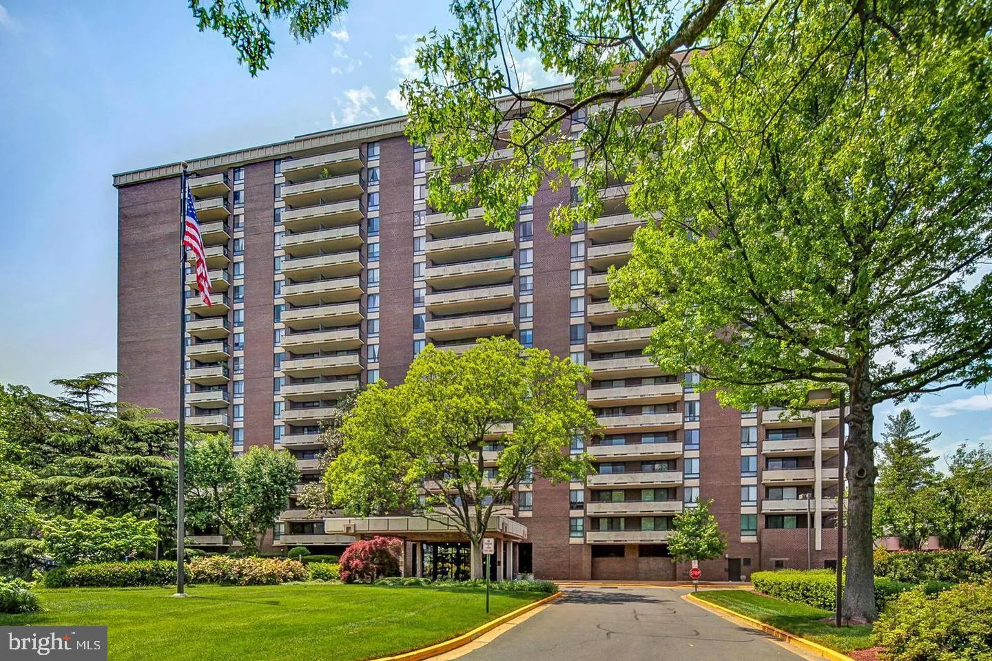 1800 OLD MEADOW ROAD, Mclean, VA 22102