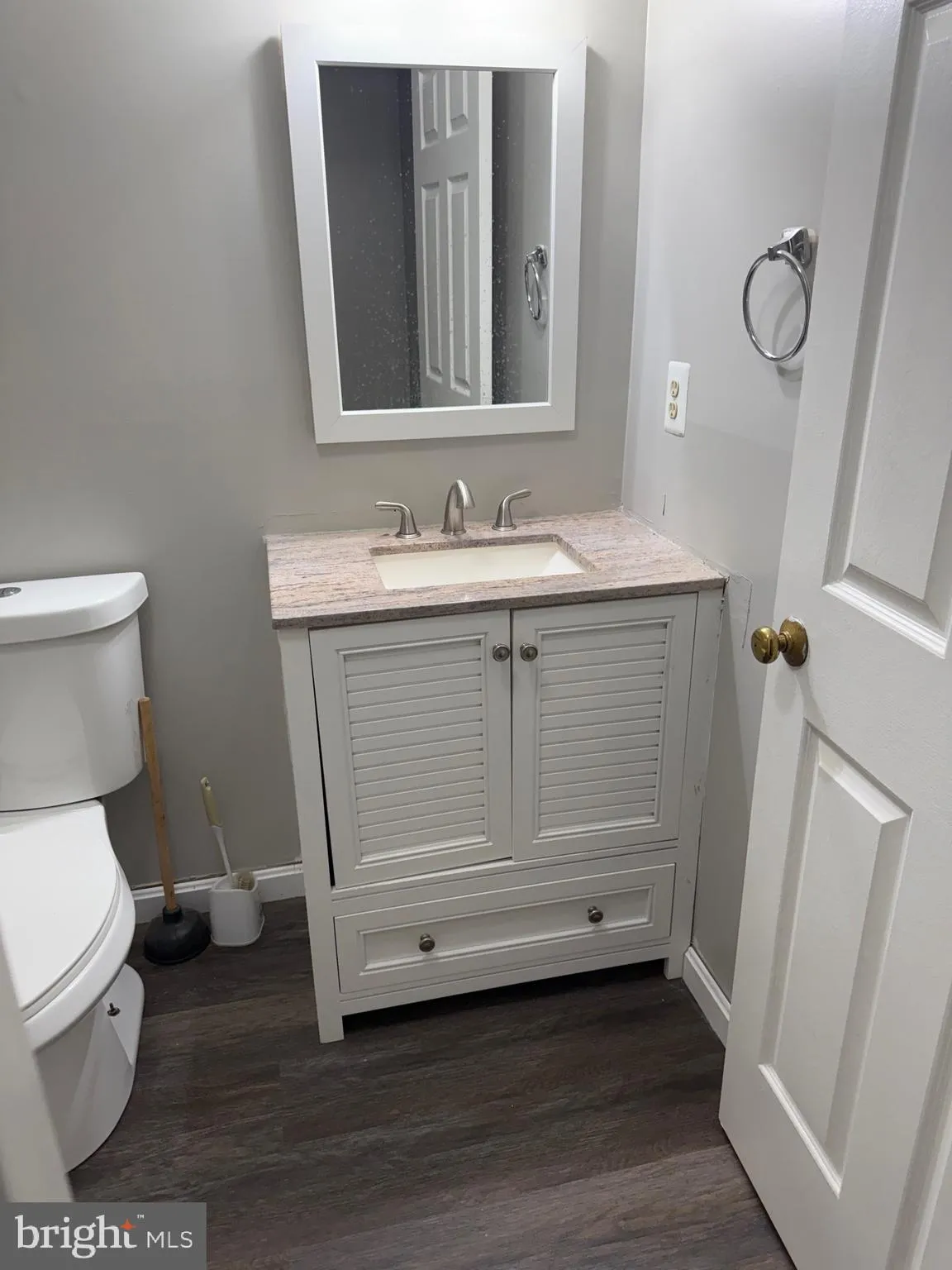 8502 CHASE GLEN CIRCLE, Fairfax Station, VA 22039