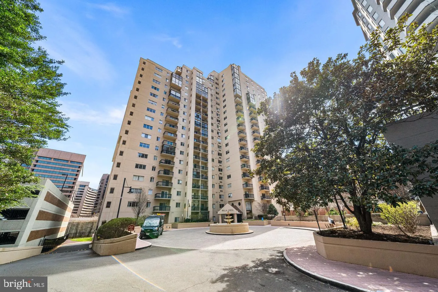 1211 EADS STREET, Arlington, VA 22202