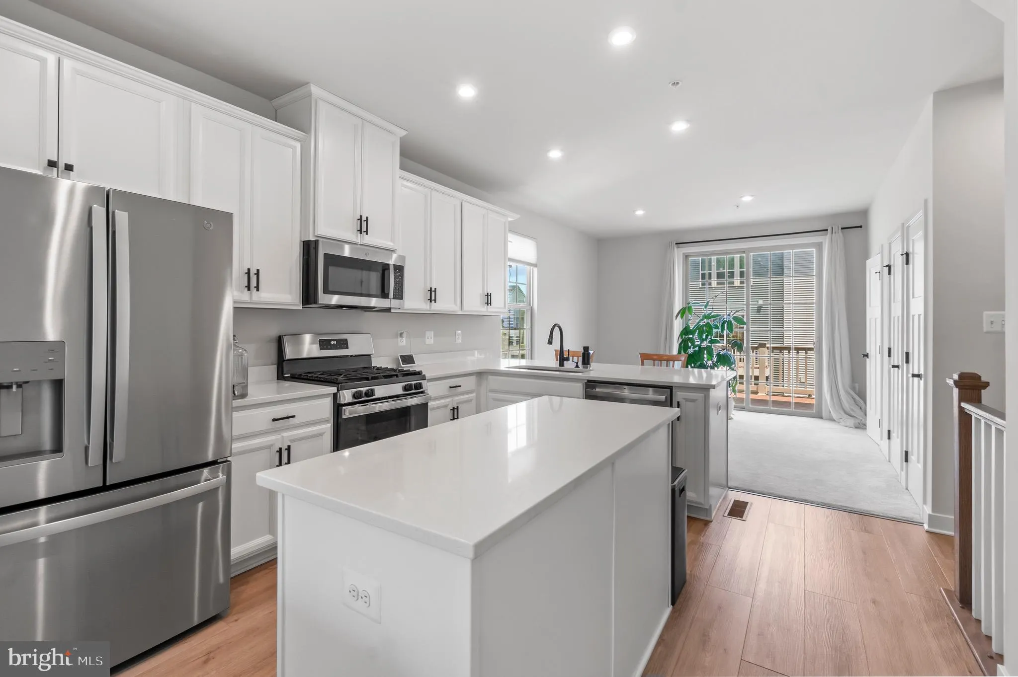 9826 POSTERITY LN, Montgomery Village, MD 20886
