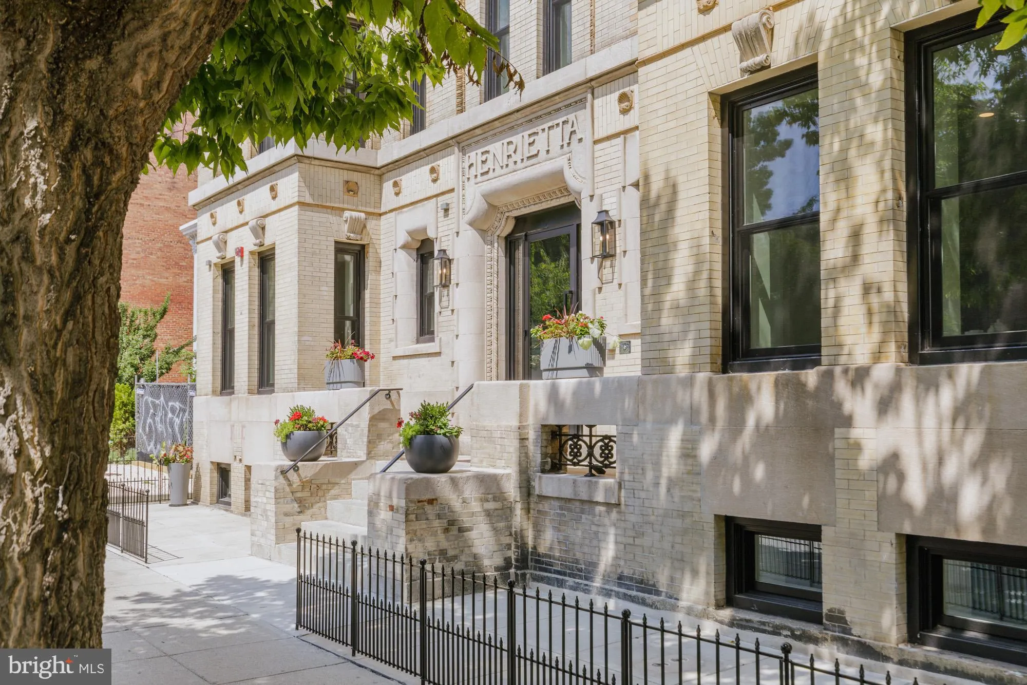 933 N STREET, Washington, DC 20001