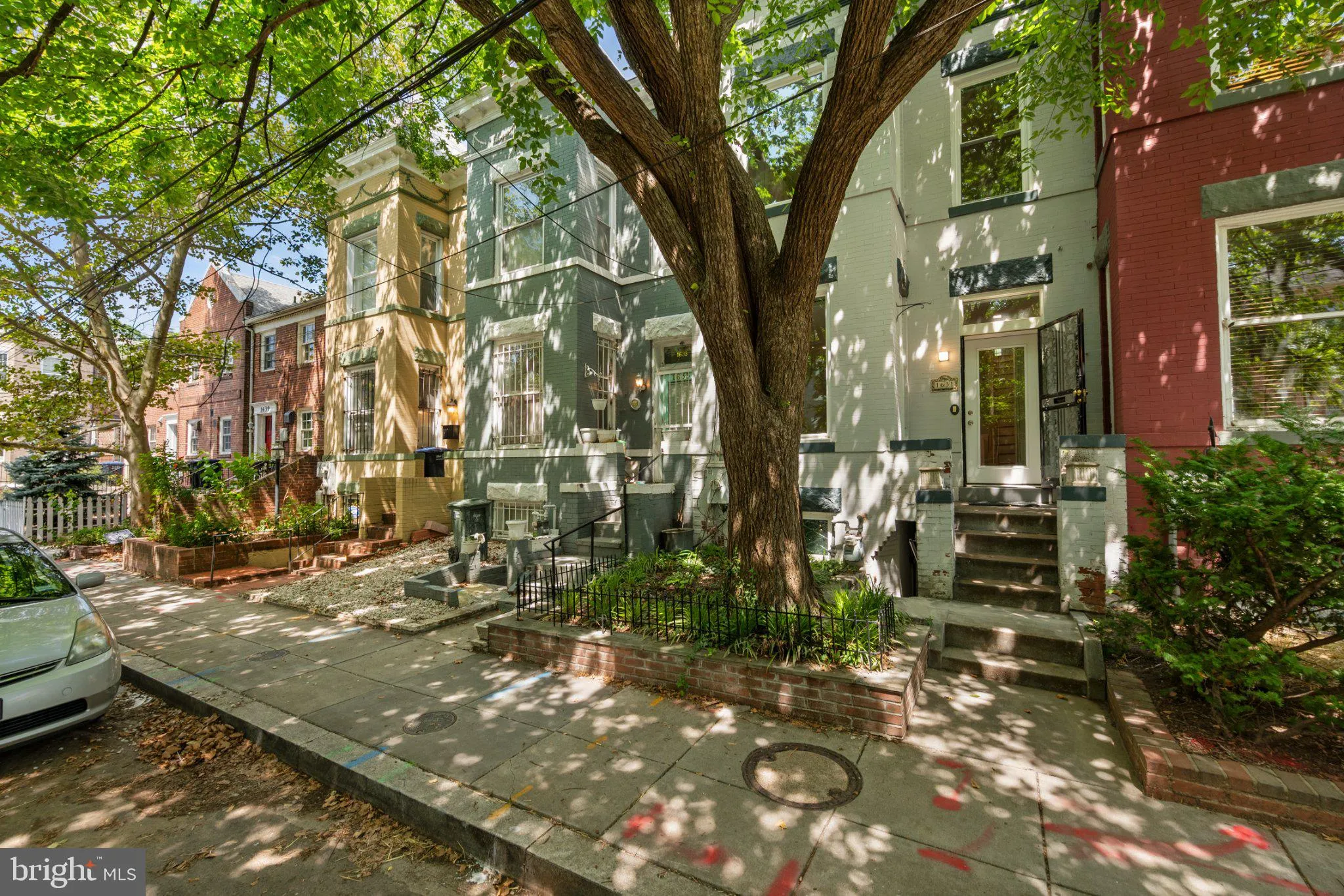 1631 MONROE STREET, Washington, DC 20010