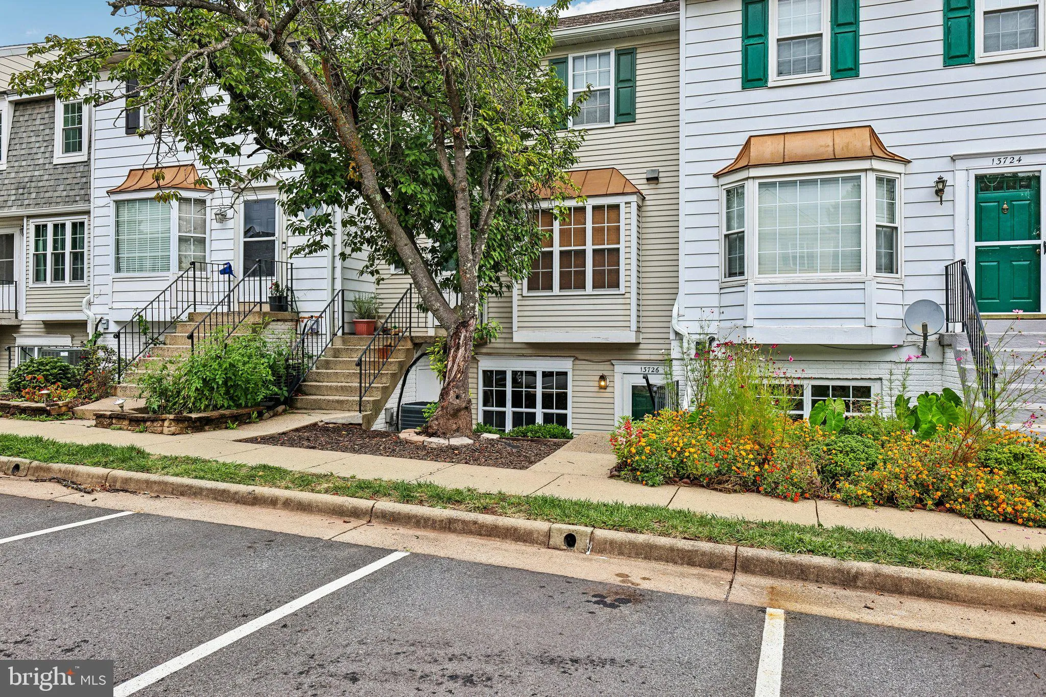 13726 AUTUMN VALE COURT, Chantilly, VA 20151