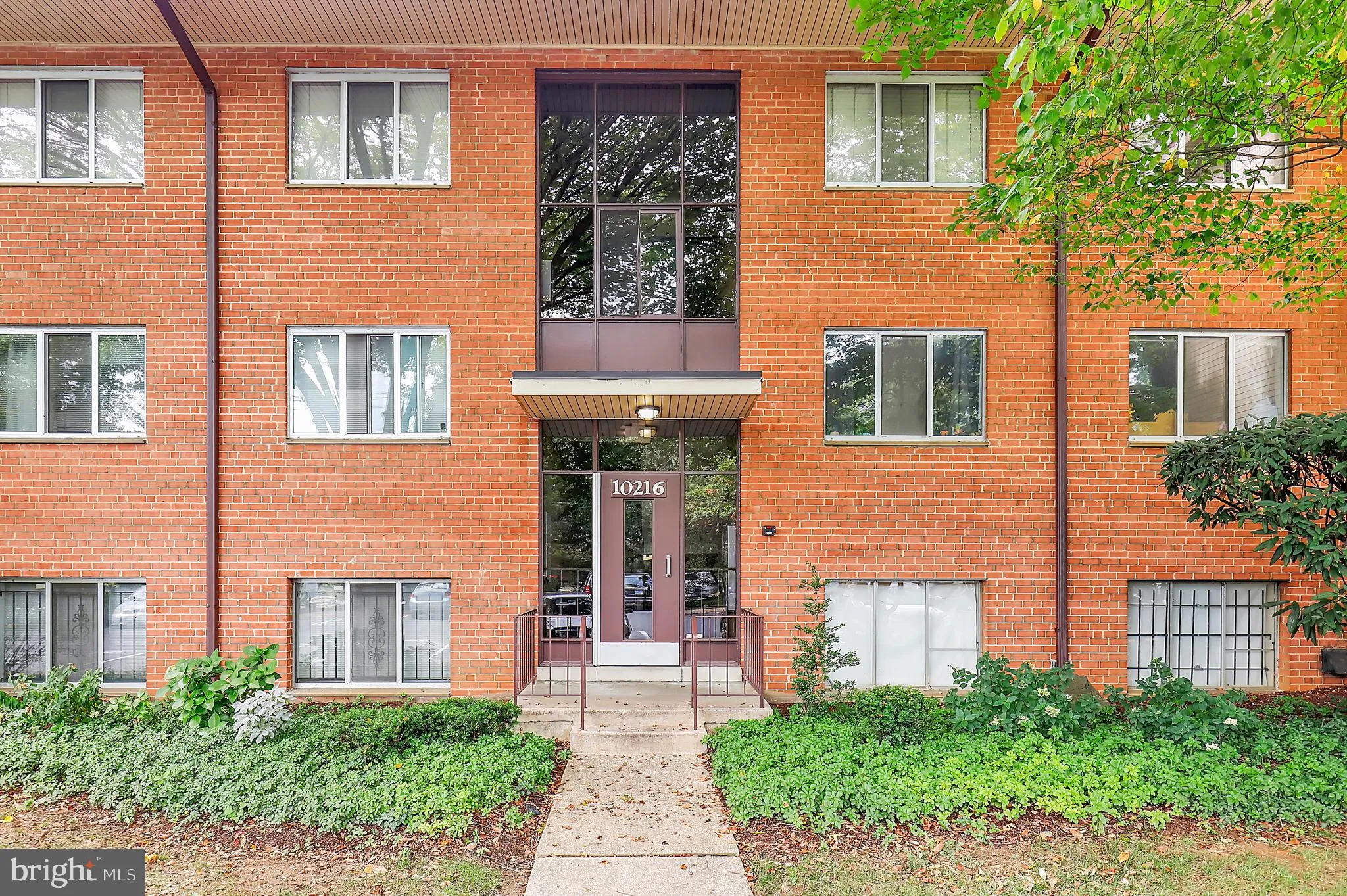 10216 ROCKVILLE PIKE, Rockville, MD 20852
