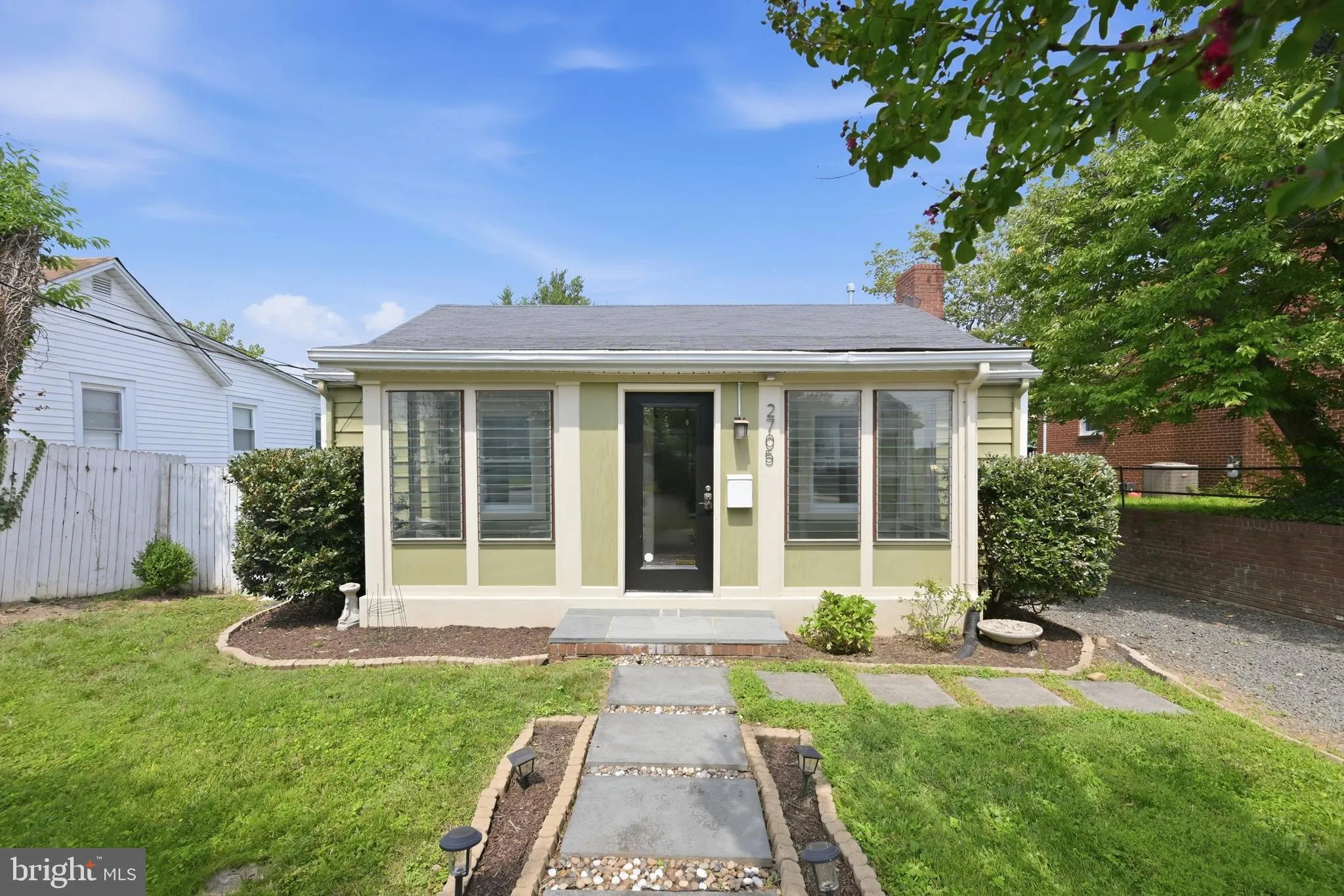 2705 1ST ROAD, Arlington, VA 22204