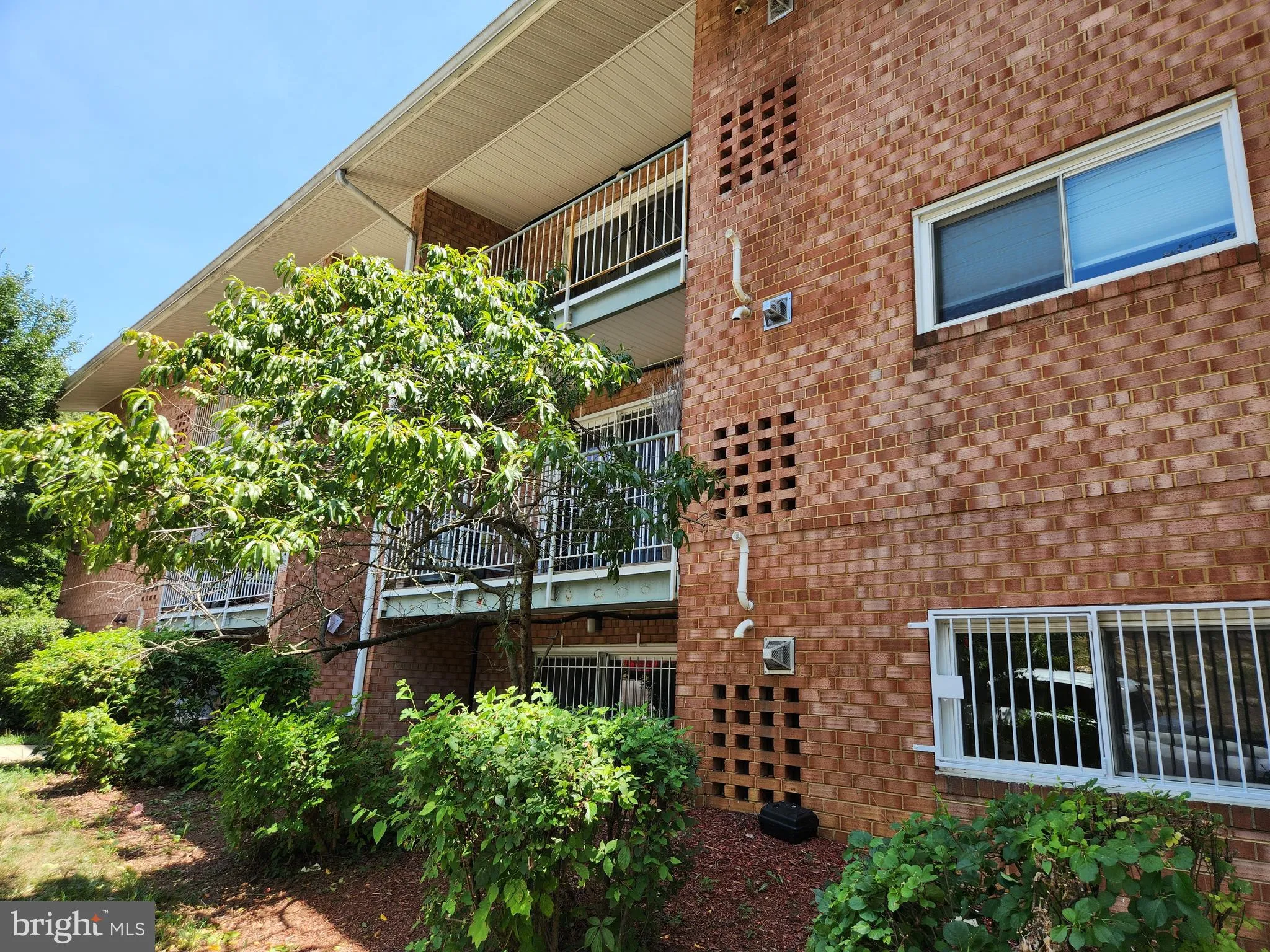 2845 DENVER STREET, Washington, DC 20020