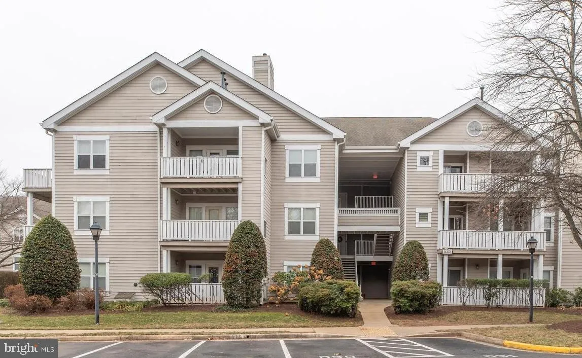 14301 GRAPE HOLLY GRV, Centreville, VA 20121