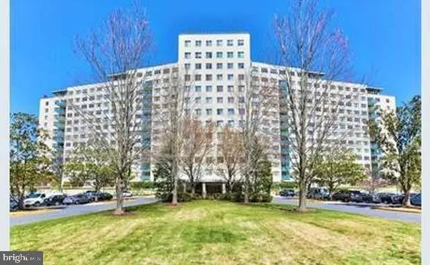 10201 GROSVENOR PLACE, Rockville, MD 20852