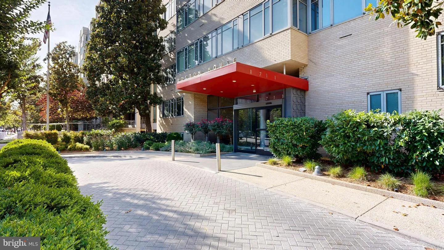 1711 MASSACHUSETTS AVENUE, Washington, DC 20036