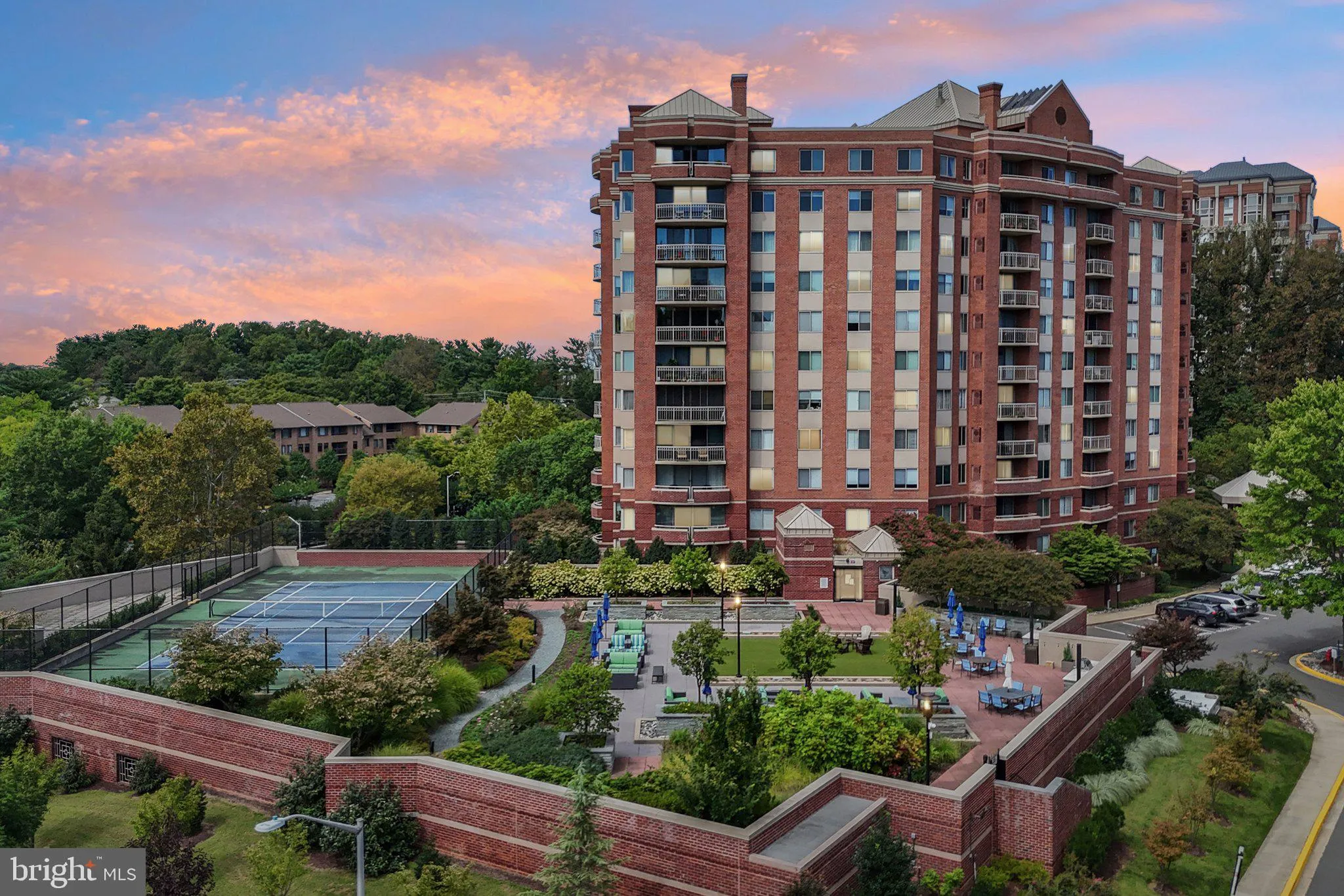 5802 NICHOLSON LANE, Rockville, MD 20852