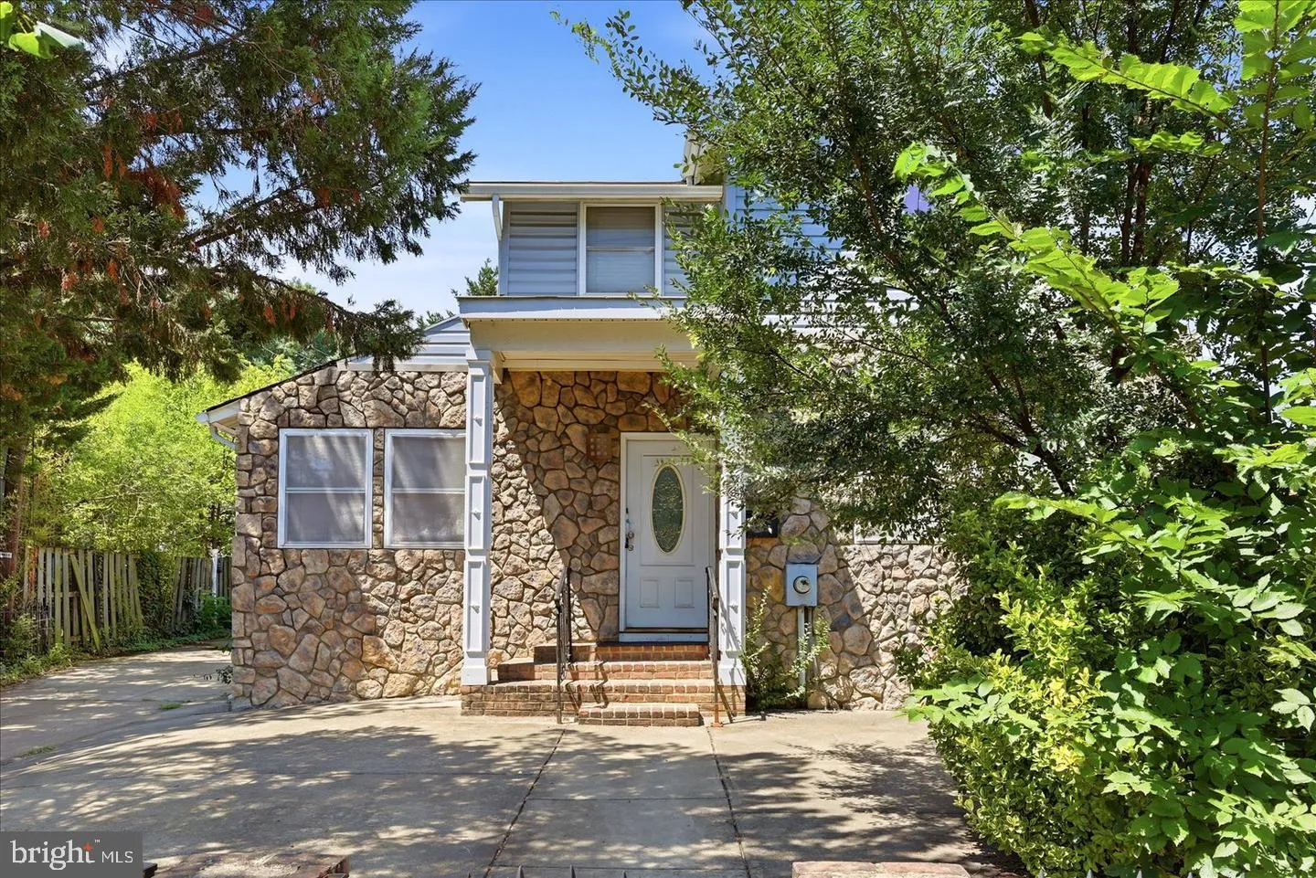 2506 EADS STREET, Arlington, VA 22202