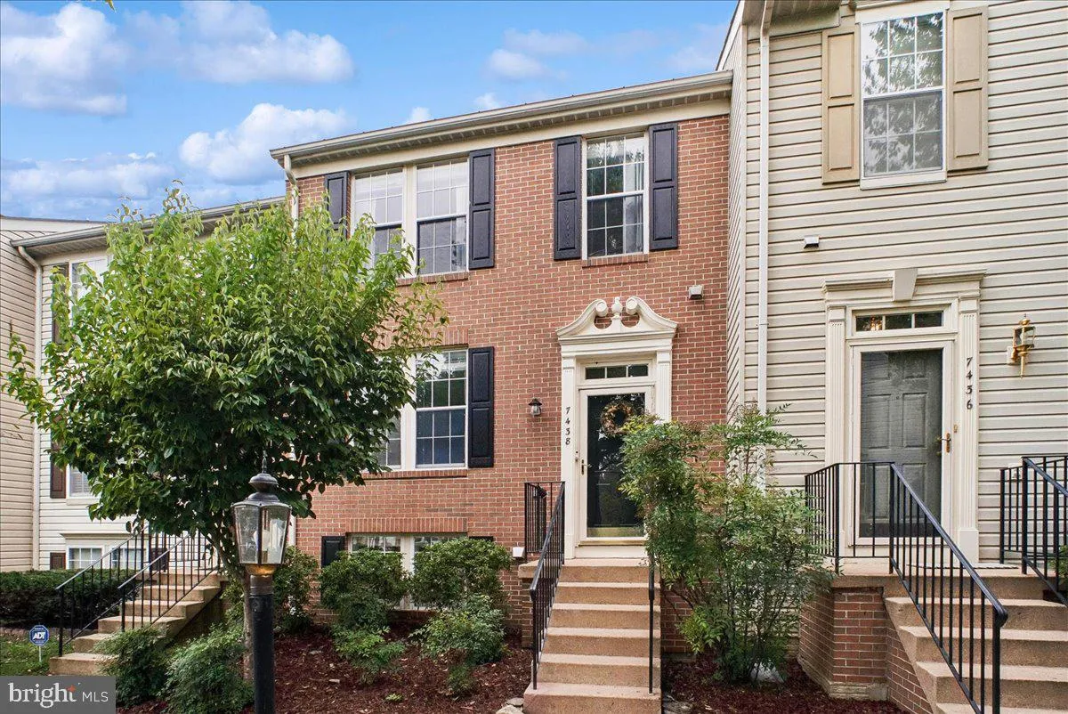 7438 GADSBY SQUARE, Alexandria, VA 22315