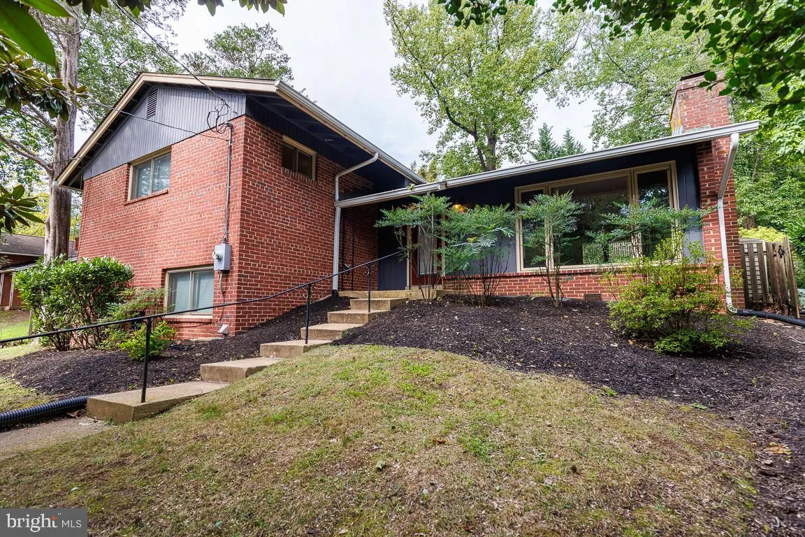 2665 MILITARY ROAD, Arlington, VA 22207