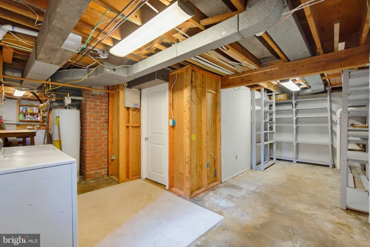 4021 Maple St, Fairfax, Virginia 22030
