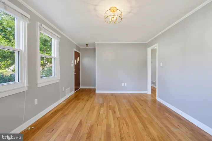 4021 Maple St, Fairfax, Virginia 22030