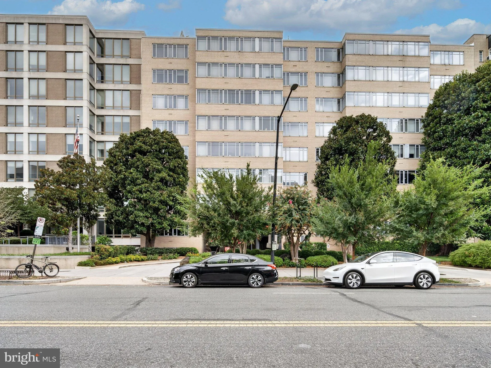1711 MASSACHUSETTS AVENUE, Washington, DC 20036