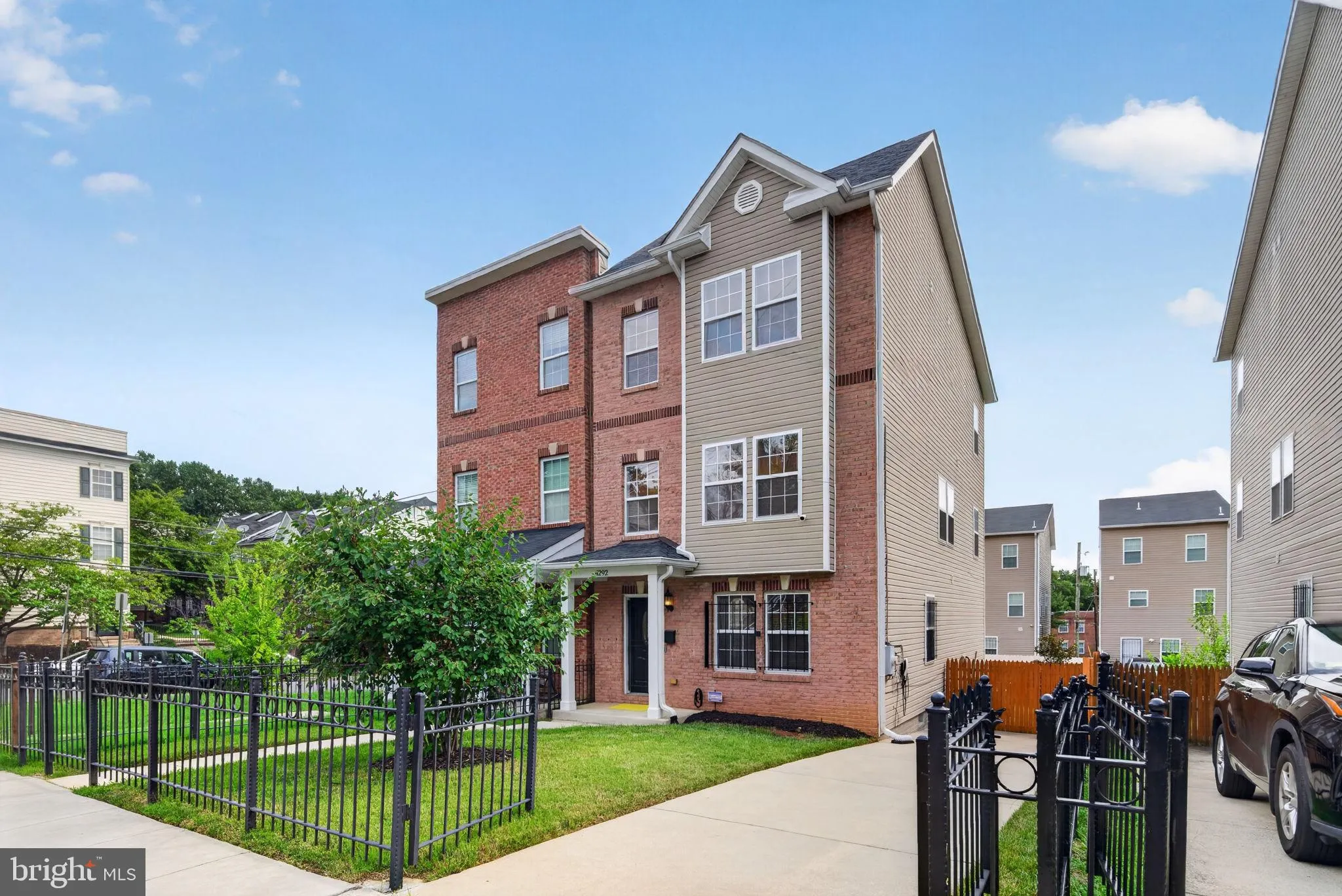 4292 SOUTH CAPITOL TERRACE, Washington, DC 20032