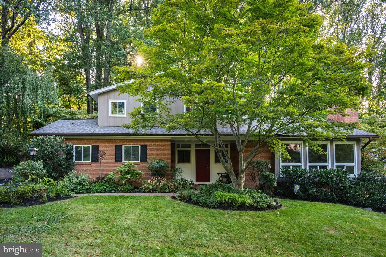 9115 SANTAYANA DRIVE, Fairfax, VA 22031